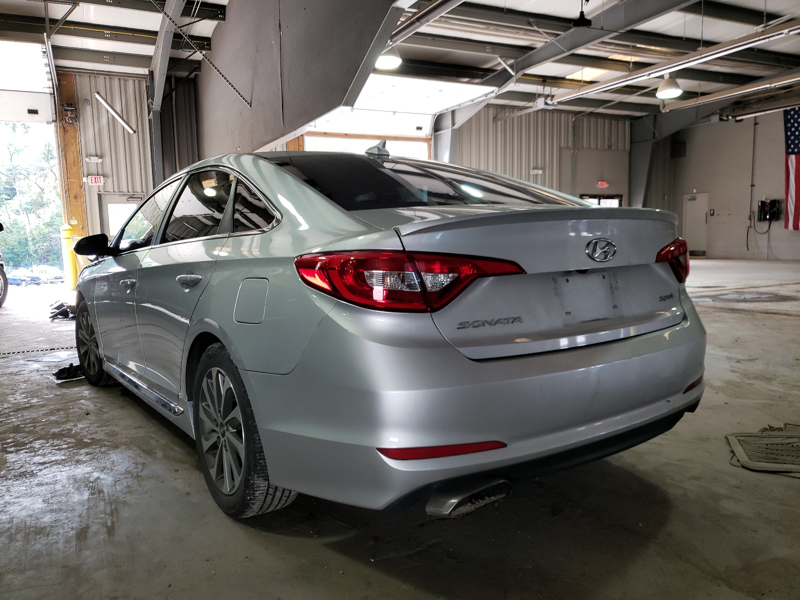 Photo 3 from auction – 2016 HYUNDAI SONATA SPO with VIN 5NPE34AF5GH289560