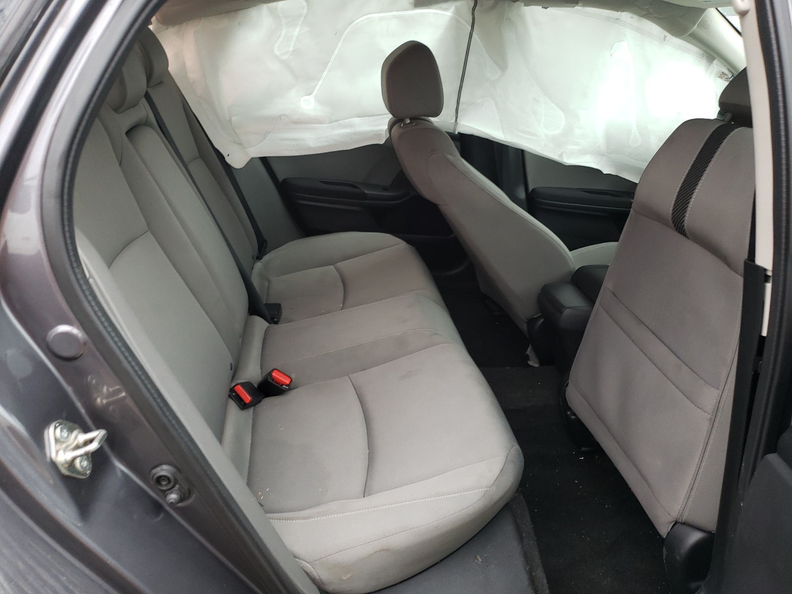 Photo 6 from auction – 2018 HONDA CIVIC EX with VIN 19XFC2F77JE032082