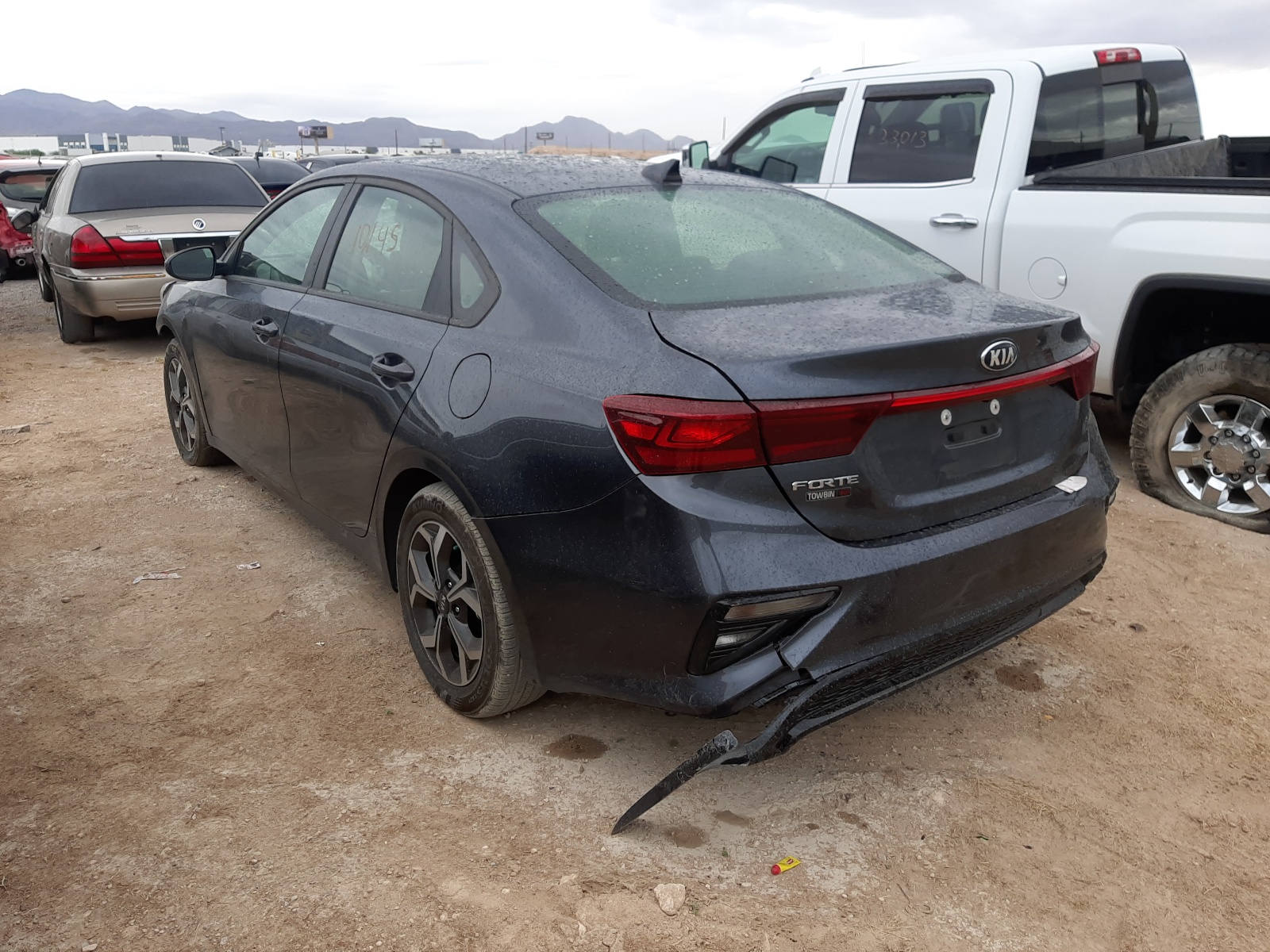 Photo 3 from auction – 2021 KIA FORTE FE with VIN 3KPF24AD5ME306086