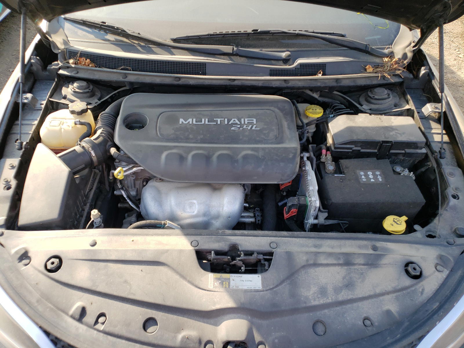 Photo 7 from auction – 2015 CHRYSLER 200 LIMITE with VIN 1C3CCCAB1FN553925