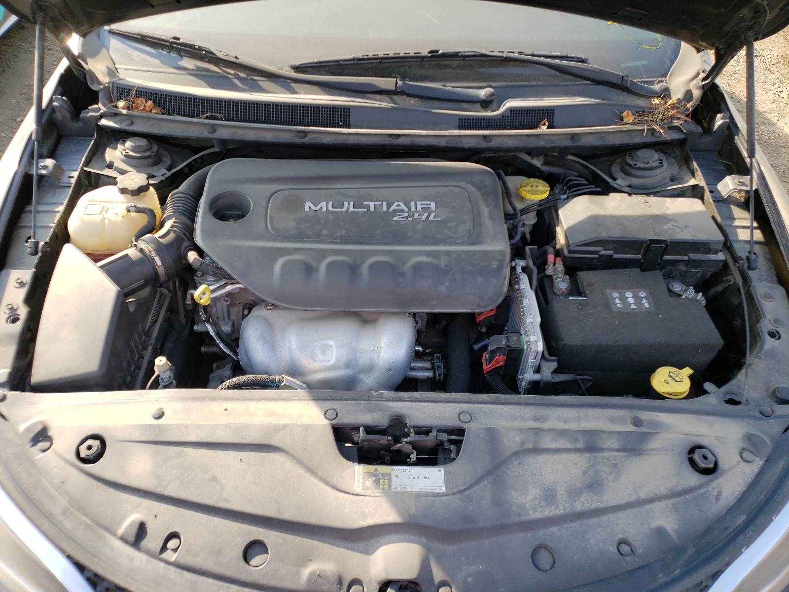 Foto 7 de la subasta – 2015 CHRYSLER 200 LIMITE con VIN 1C3CCCAB1FN553925