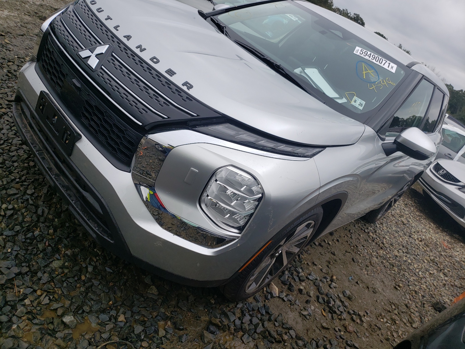 Photo 2 from auction – 2022 MITSUBISHI OUTLANDER with VIN JA4J4TA81NZ014548