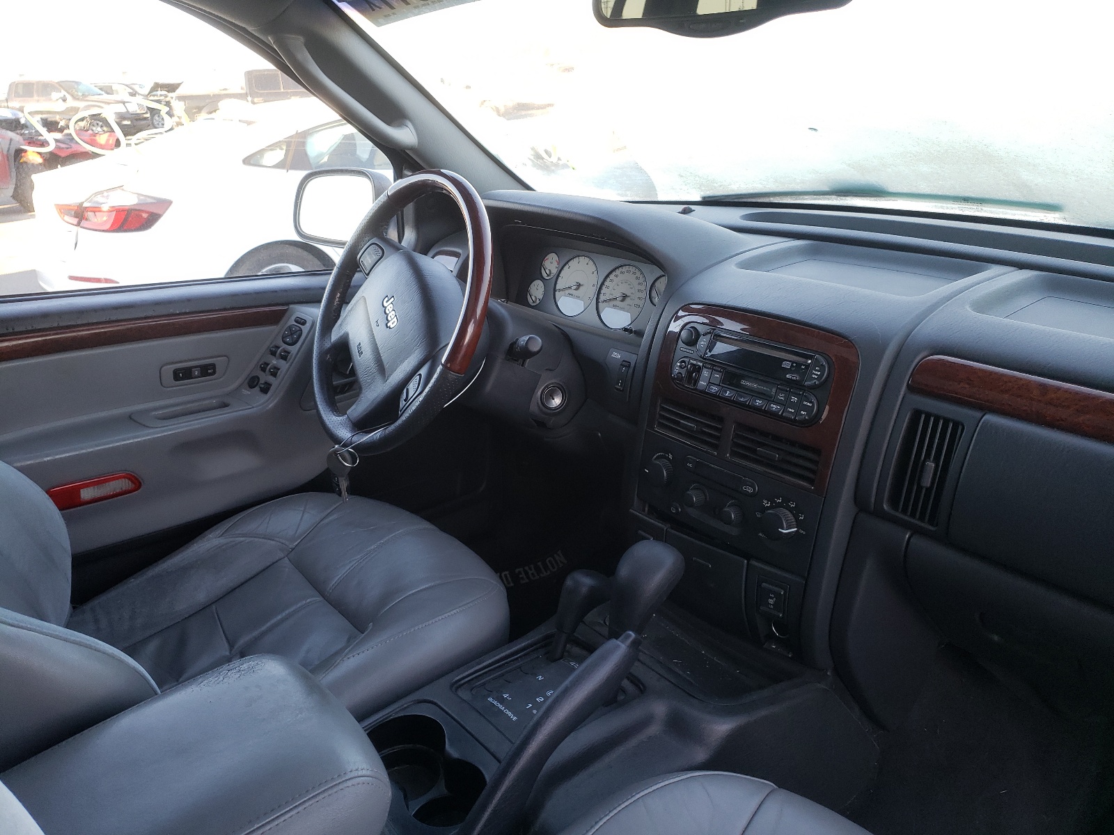 Photo 9 from auction – 2002 JEEP GRAND CHER with VIN 1J8GW68JX2C308896