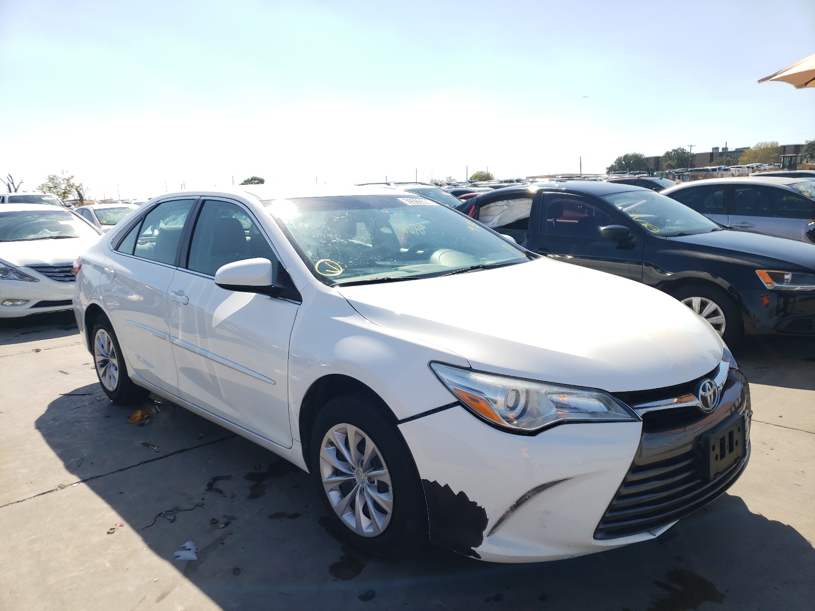 TOYOTA CAMRY LE 2015 with VIN 4T4BF1FKXFR486891 - Photo from auction