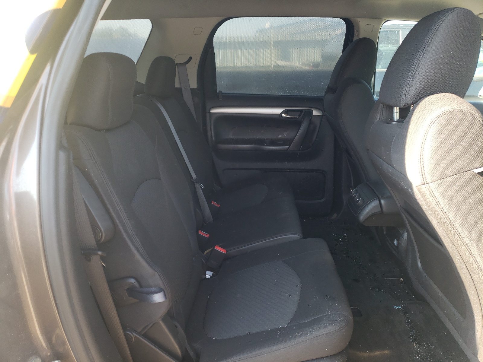 Photo 6 from auction – 2010 SATURN OUTLOOK XE with VIN 5GZLRTED3AJ134009