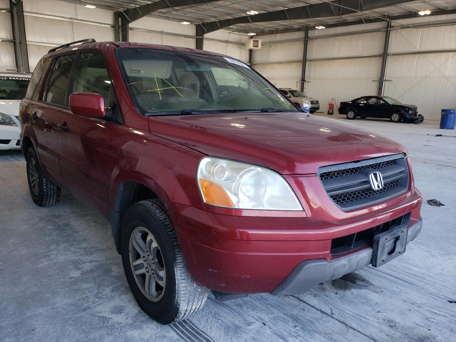 HONDA PILOT EX 2005 with VIN 5FNYF18435B056800 - Photo from auction