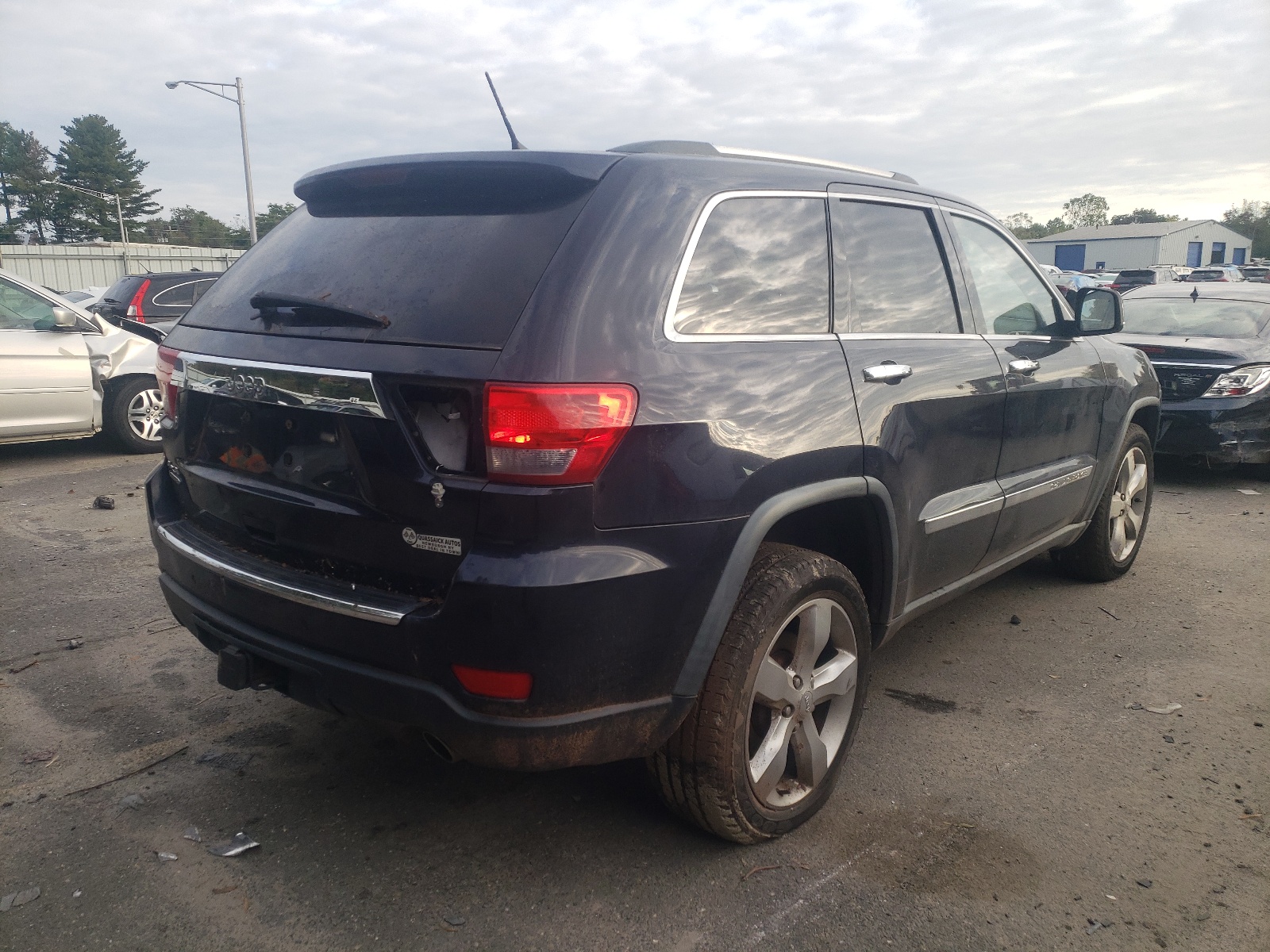 Photo 4 from auction – 2011 JEEP GRAND CHER with VIN 1J4RR5GT1BC603089