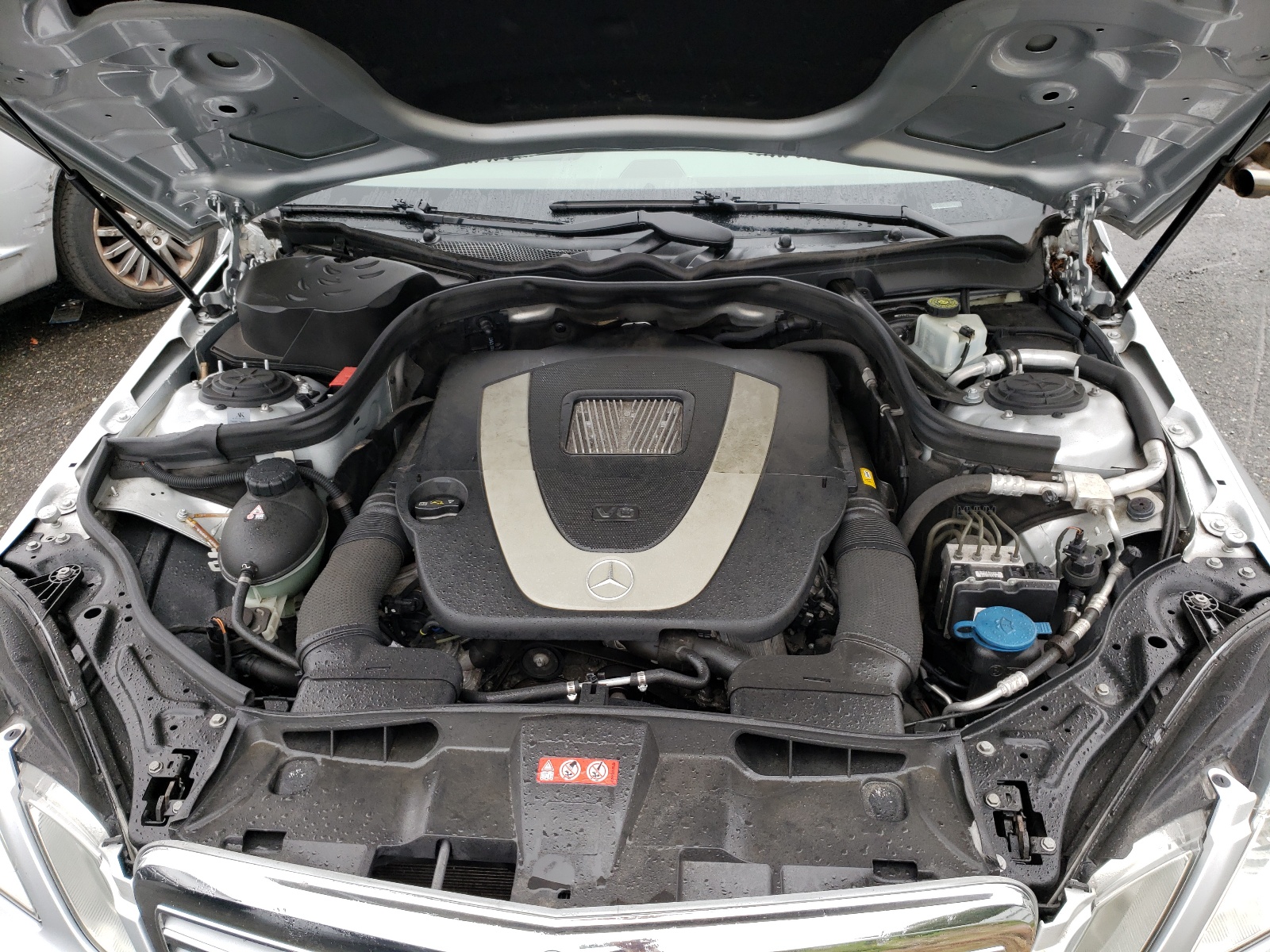 Photo 7 from auction – 2011 MERCEDES-BENZ E 350 4MAT with VIN WDDHF8HB0BA303563