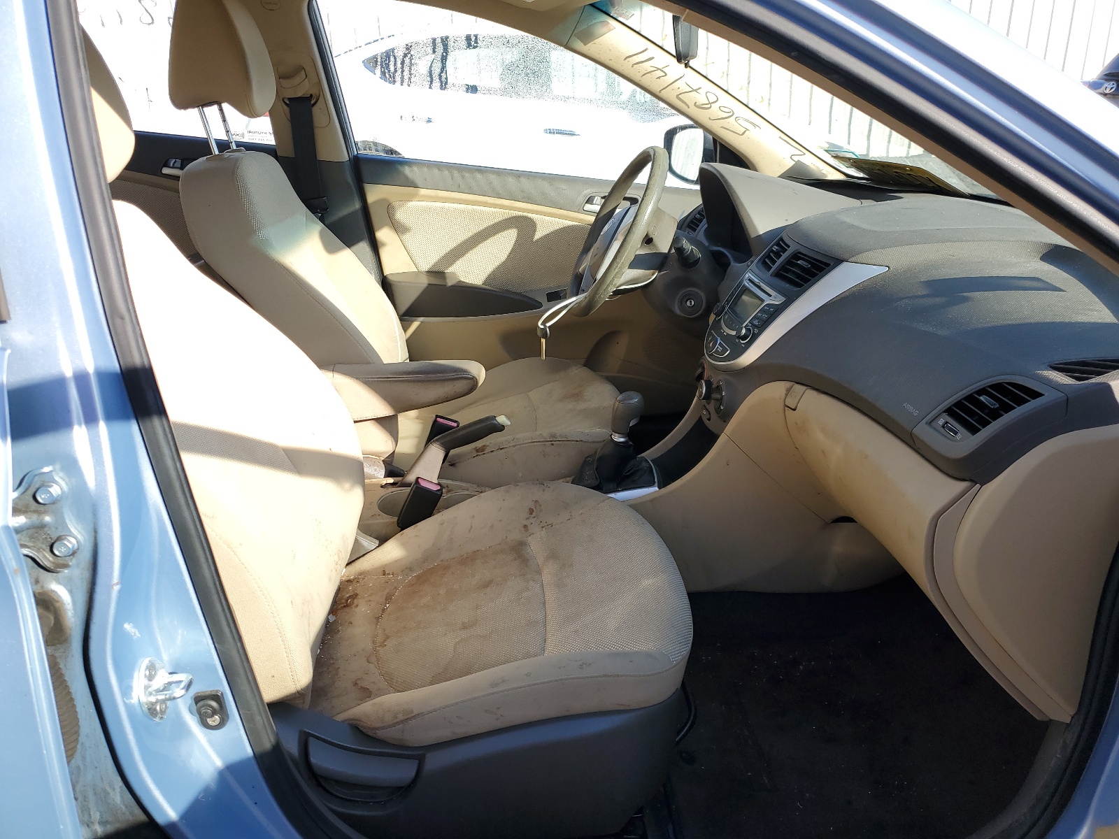Photo 5 from auction – 2012 HYUNDAI ACCENT GLS with VIN KMHCT4AEXCU244866