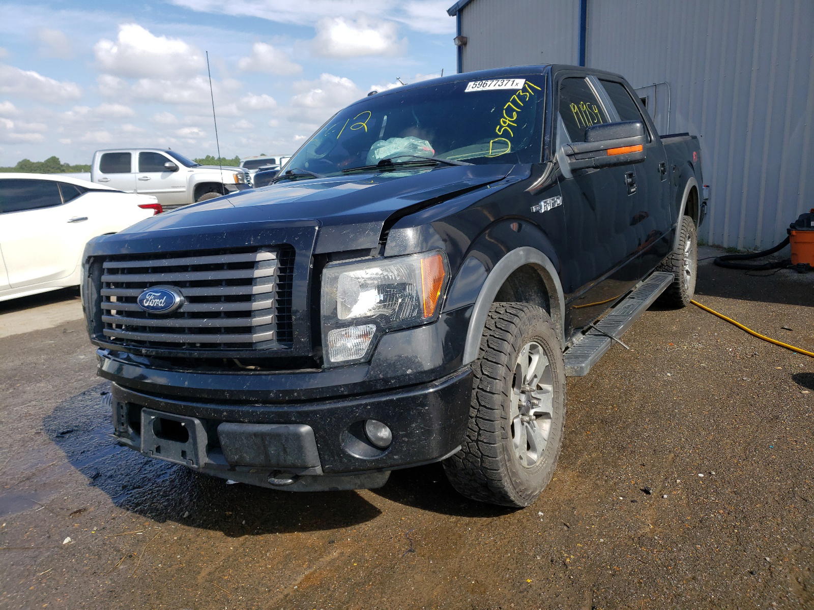 Photo 2 from auction – 2012 FORD F150 SUPER with VIN 1FTFW1EF1CFA18018