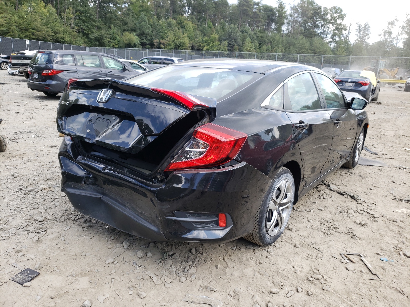 Photo 4 from auction – 2016 HONDA CIVIC LX with VIN 19XFC2F54GE015313