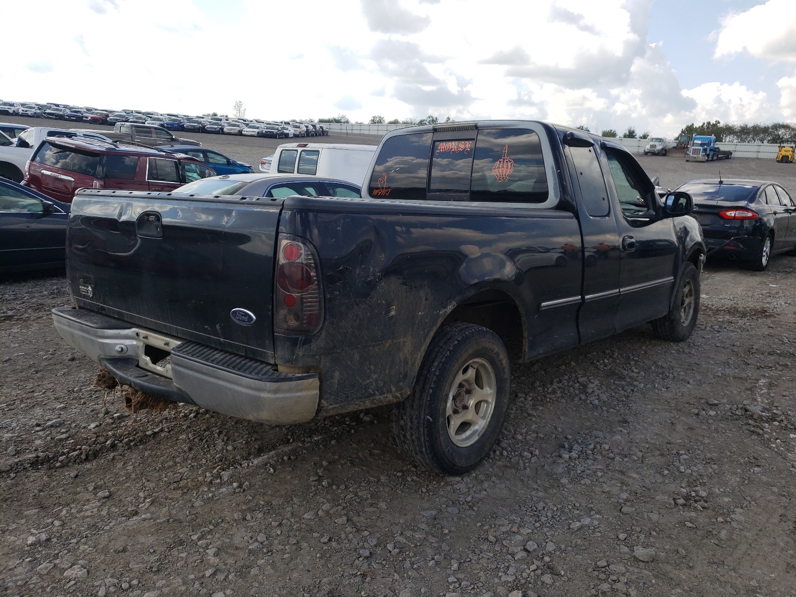 Photo 4 from auction – 1998 FORD F150 with VIN 1FTDX1767WNA11974
