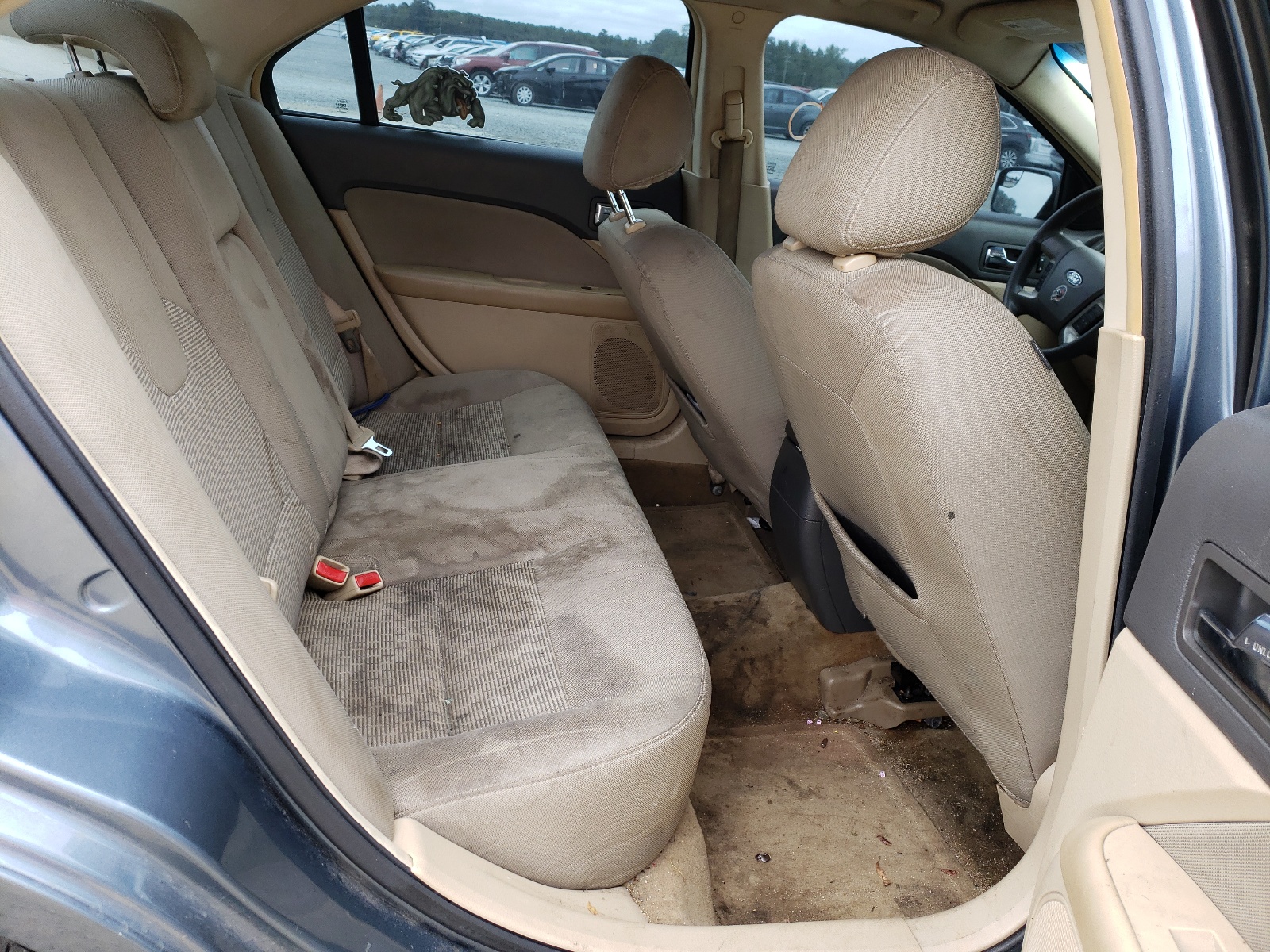 Photo 6 from auction – 2011 FORD FUSION SE with VIN 3FAHP0HA2BR333241
