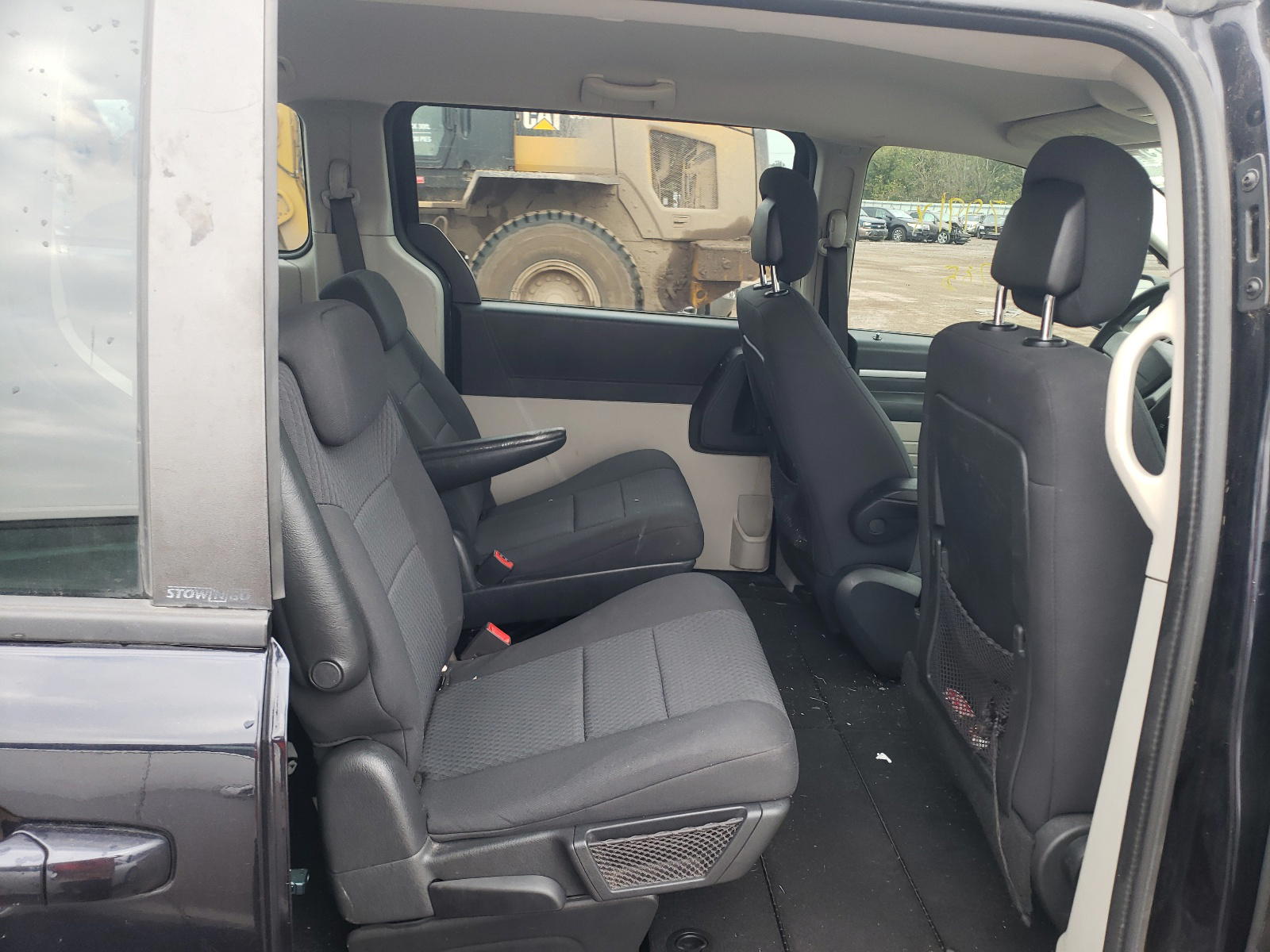 Photo 6 from auction – 2010 DODGE GRAND CARA with VIN 2D4RN4DE2AR489517