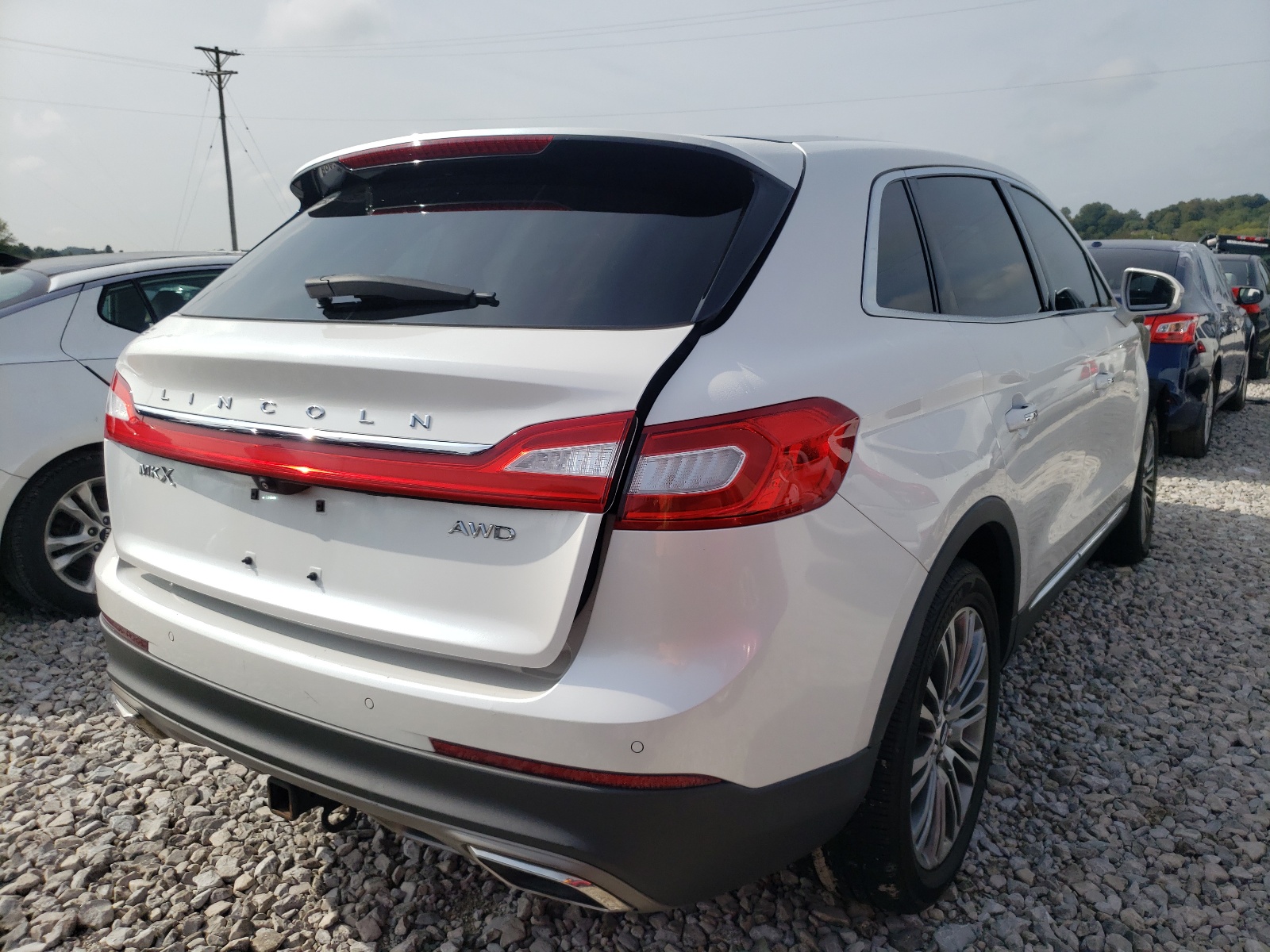 Photo 4 from auction – 2016 LINCOLN MKX RESERV with VIN 2LMTJ8LRXGBL27811