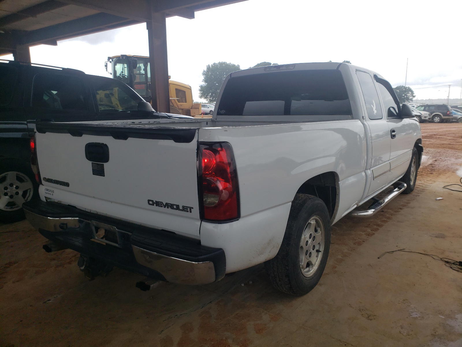 Photo 4 from auction – 2004 CHEVROLET SILVERADO with VIN 2GCEC19T641337184