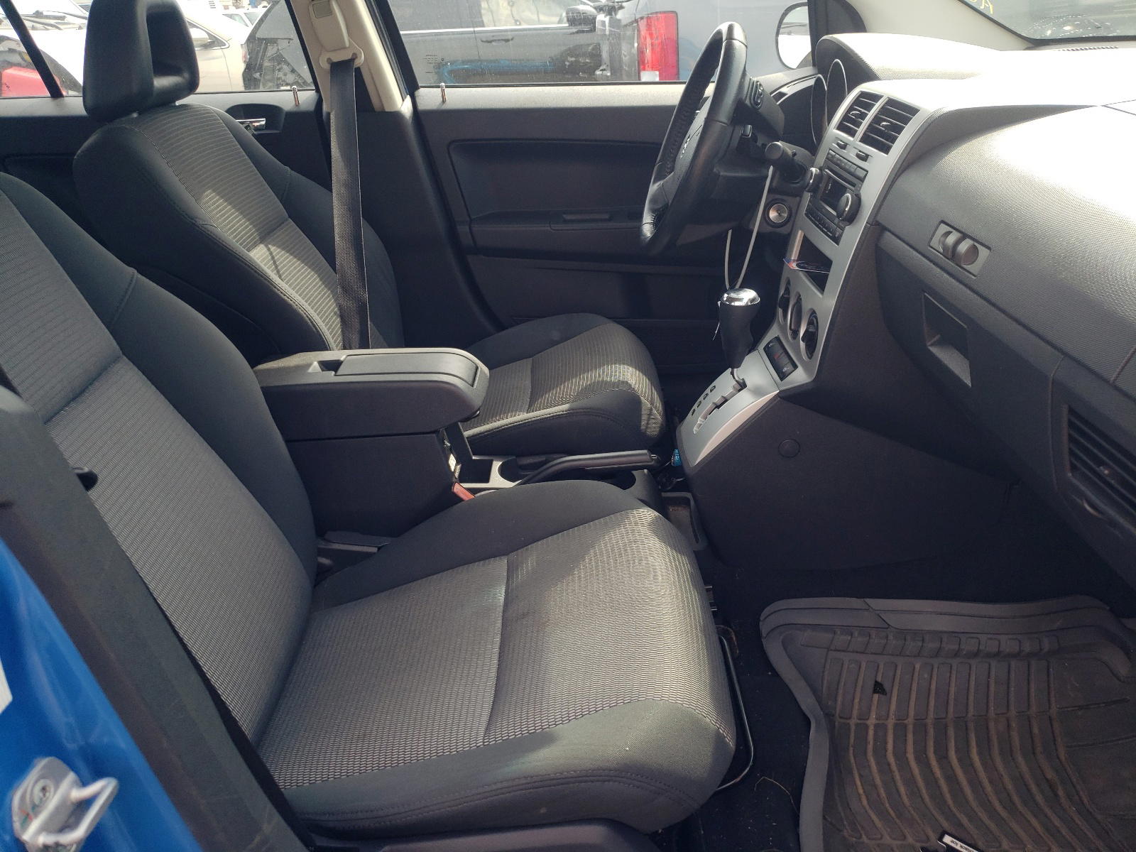 Photo 5 from auction – 2008 DODGE CALIBER SX with VIN 1B3HB48B28D530101