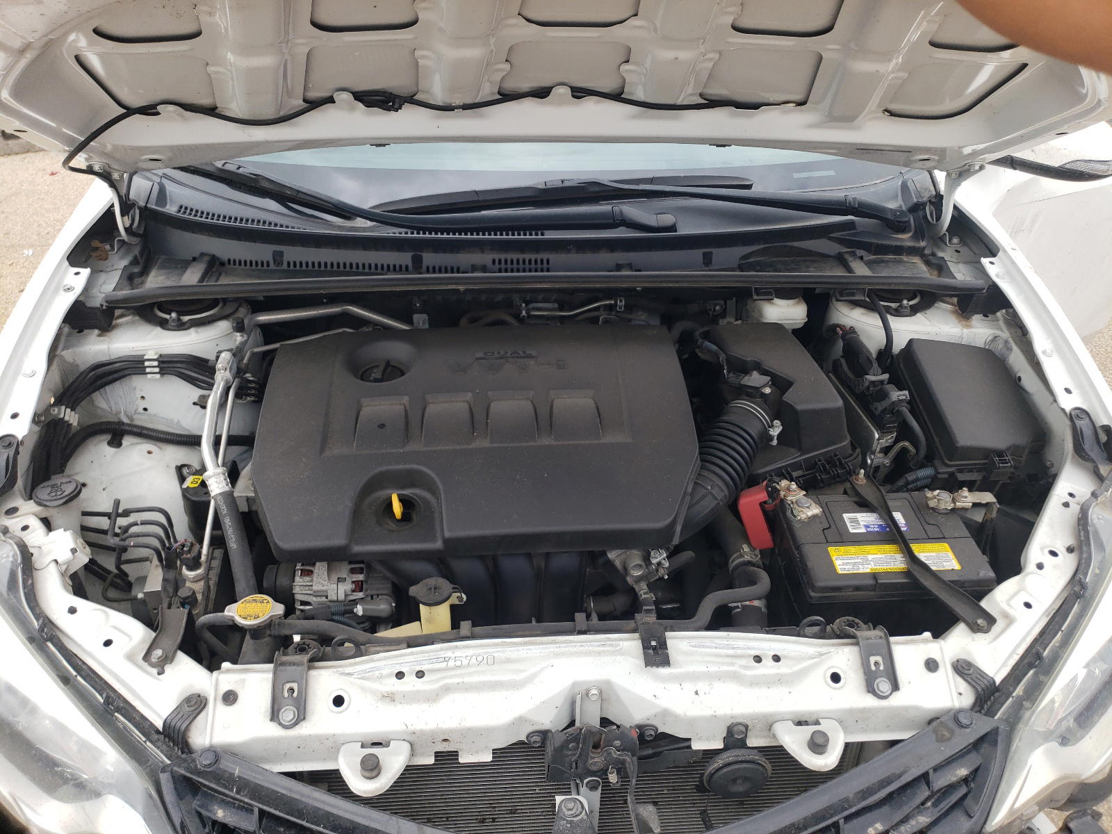 Photo 7 from auction – 2014 TOYOTA COROLLA L with VIN 2T1BURHE1EC099863