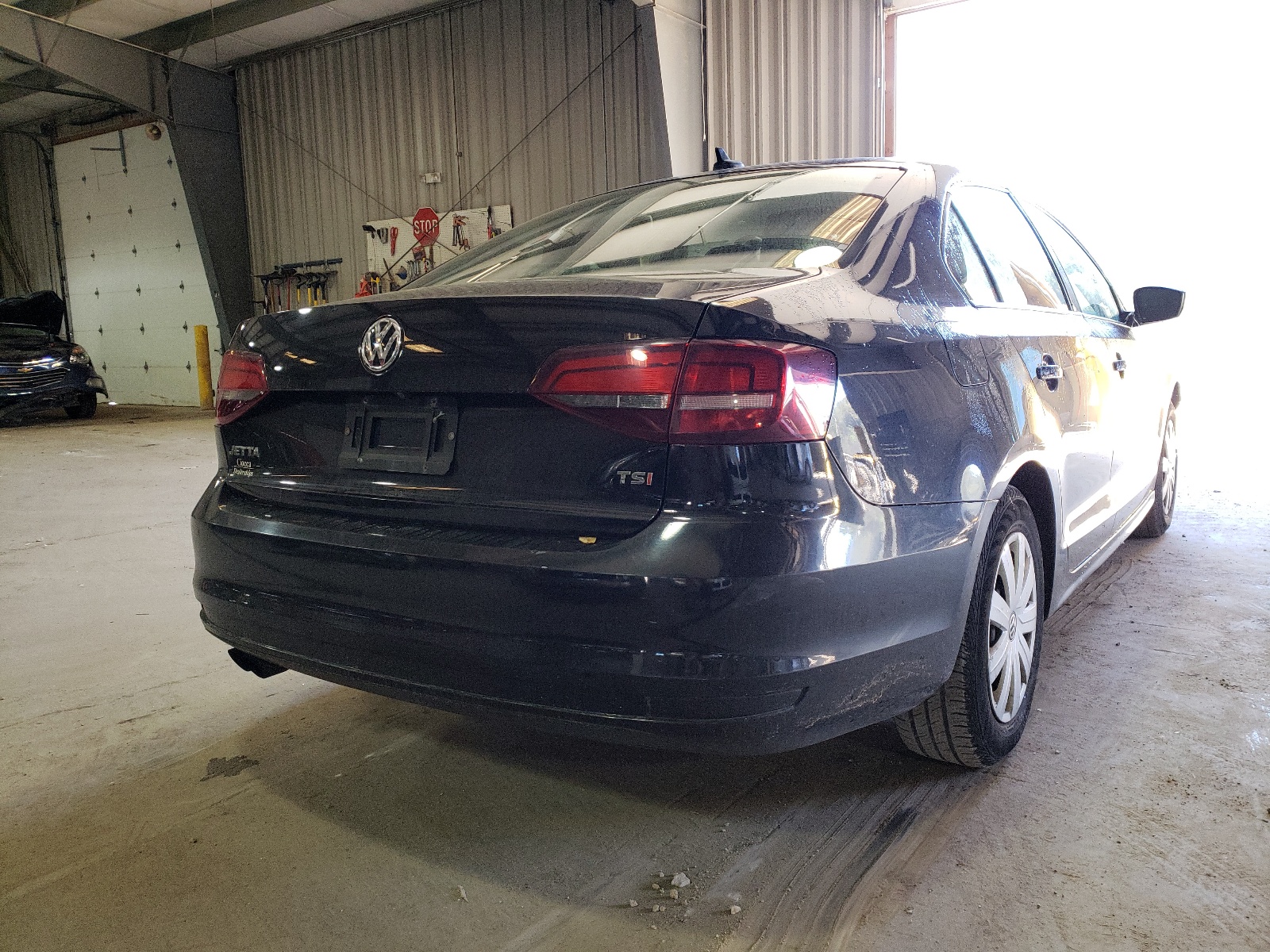 Photo 4 from auction – 2016 VOLKSWAGEN JETTA S with VIN 3VW267AJ6GM205124