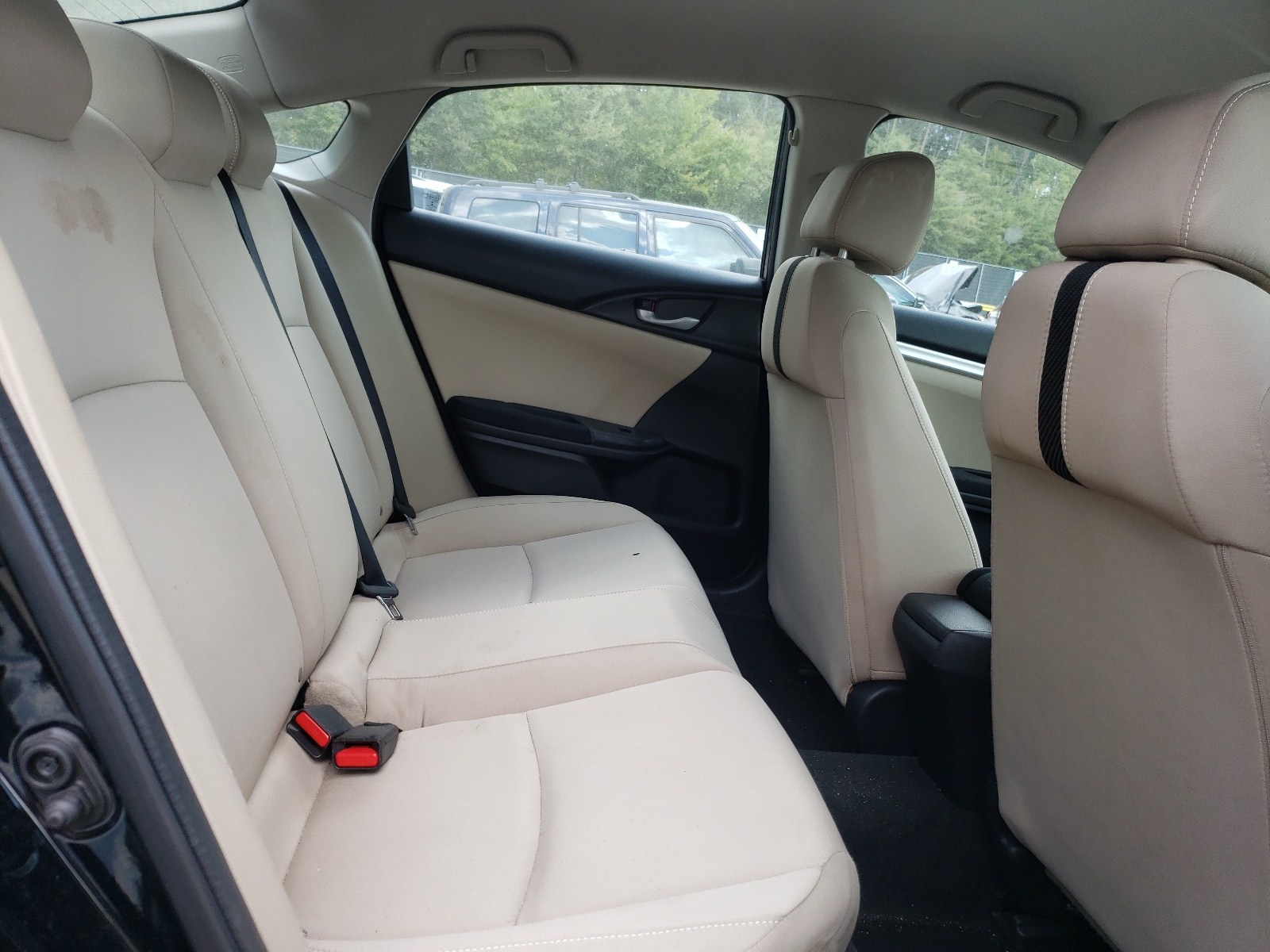 Photo 6 from auction – 2016 HONDA CIVIC LX with VIN 19XFC2F54GE015313
