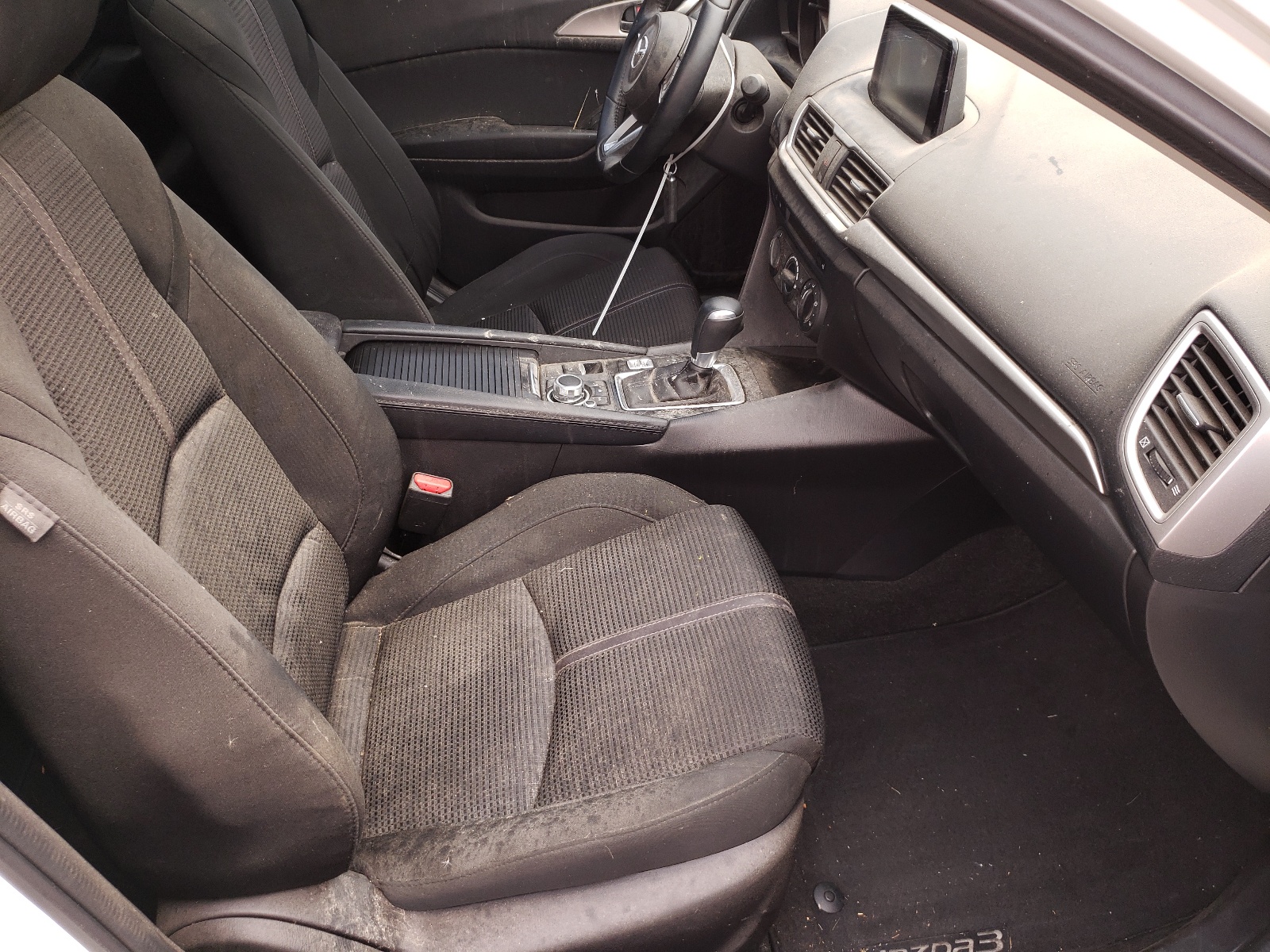 Photo 5 from auction – 2017 MAZDA 3 TOURING with VIN JM1BN1V74H1143383
