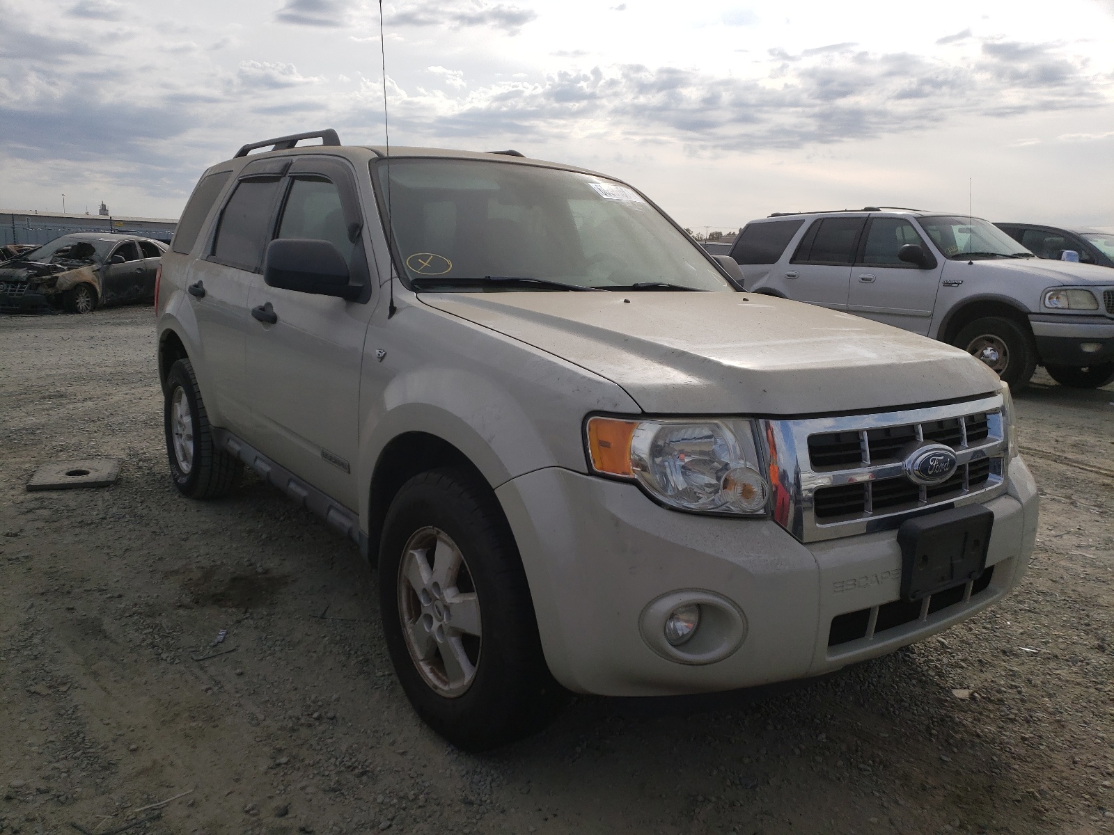 Photo 1 from auction – 2008 FORD ESCAPE XLT with VIN 1FMCU93128KB68518