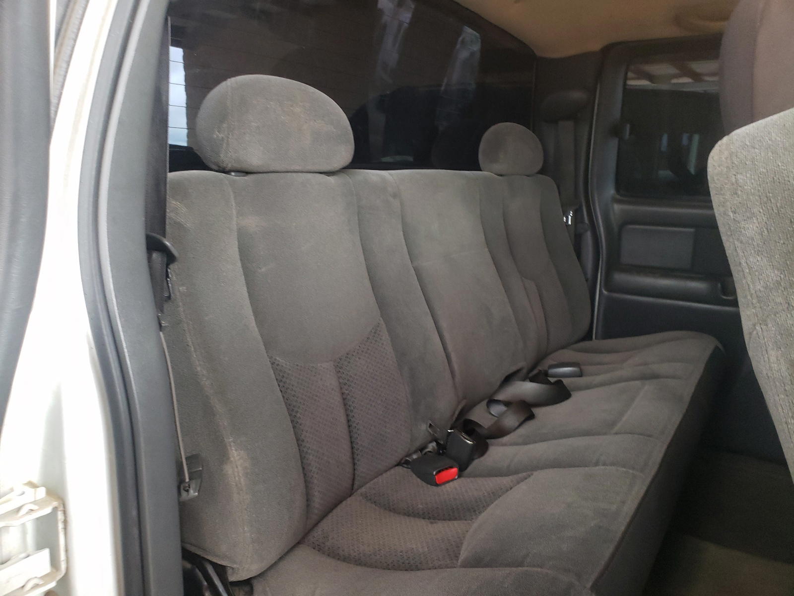 Photo 6 from auction – 2004 CHEVROLET SILVERADO with VIN 2GCEC19T641337184