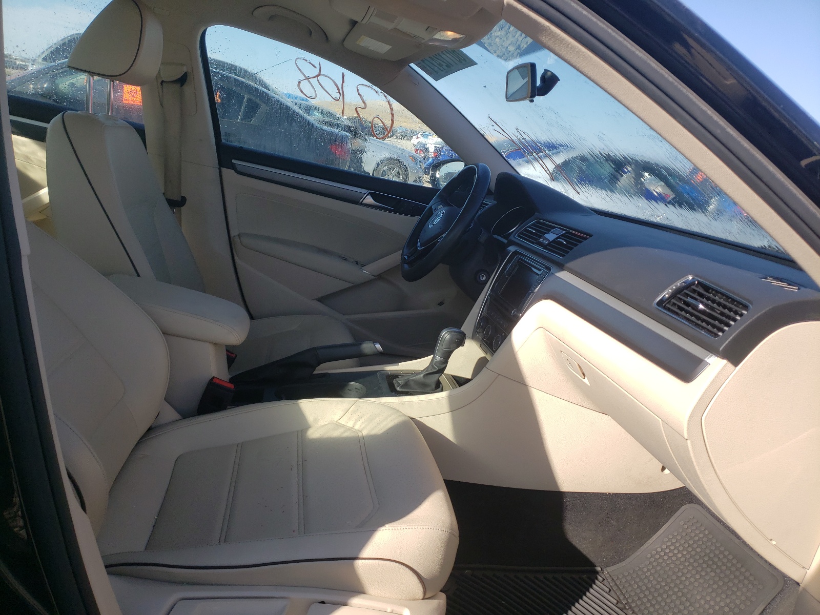 Photo 5 from auction – 2018 VOLKSWAGEN PASSAT S with VIN 1VWAA7A32JC017737