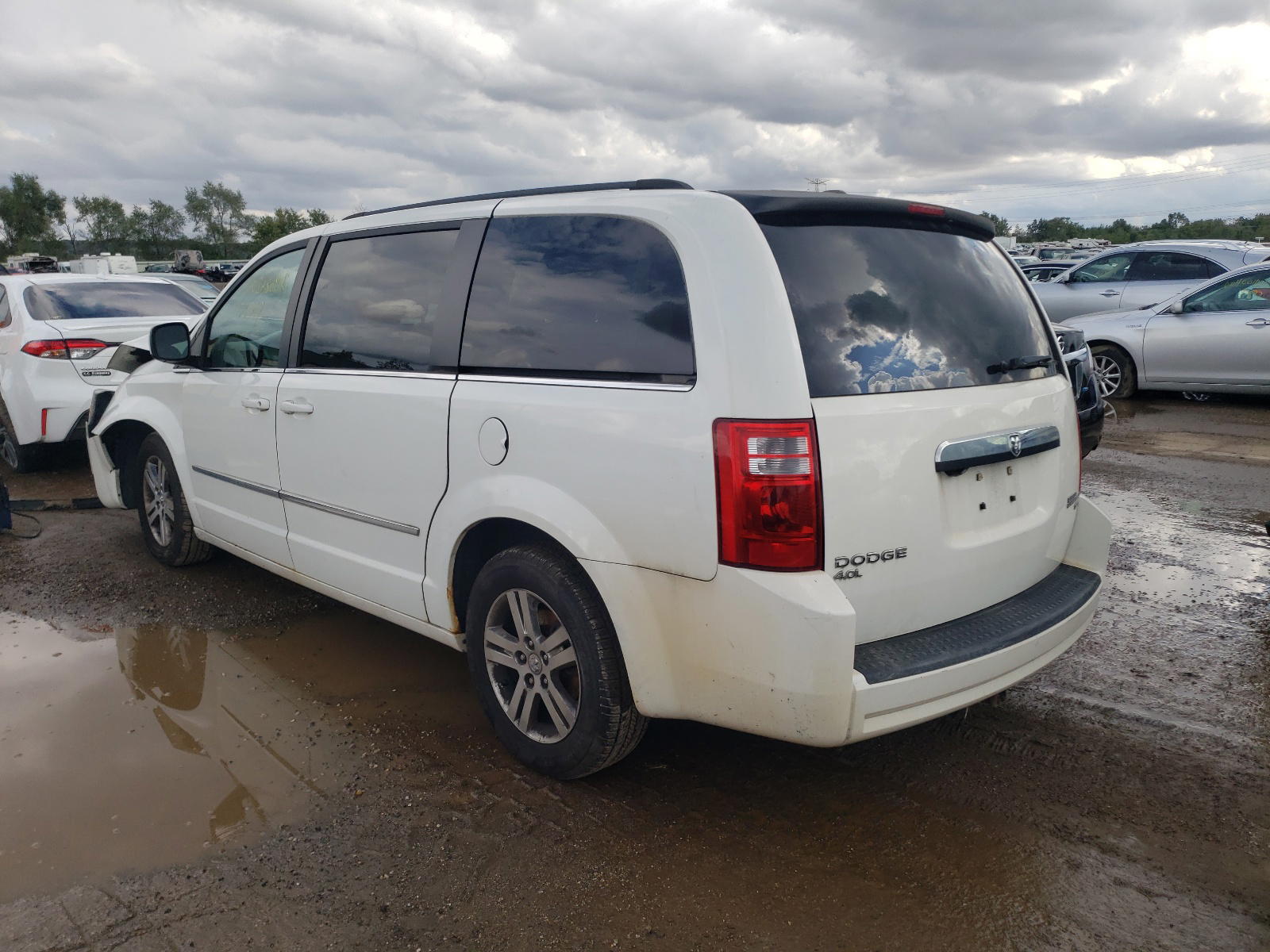 Photo 3 from auction – 2010 DODGE GRAND CARA with VIN 2D4RN5DX4AR332787