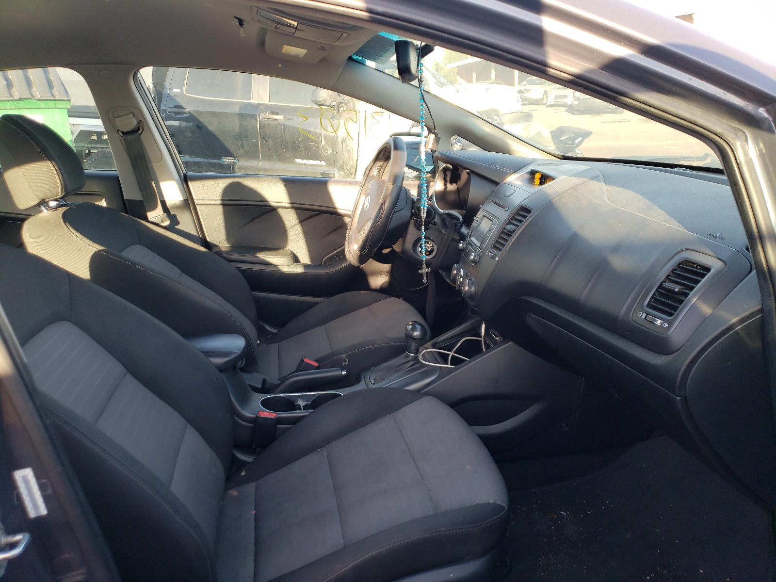Photo 5 from auction – 2014 KIA FORTE EX with VIN KNAFX4A83E5206583