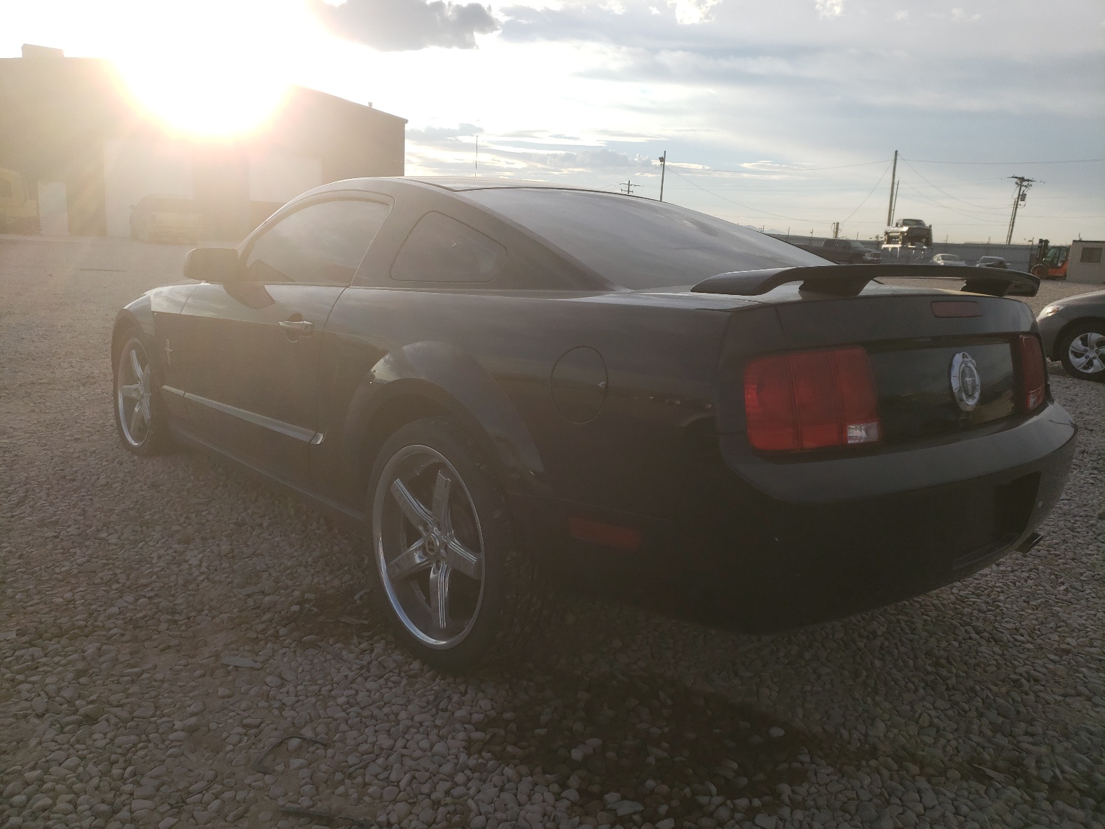 Photo 3 from auction – 2006 FORD MUSTANG with VIN 1ZVFT80N565178183