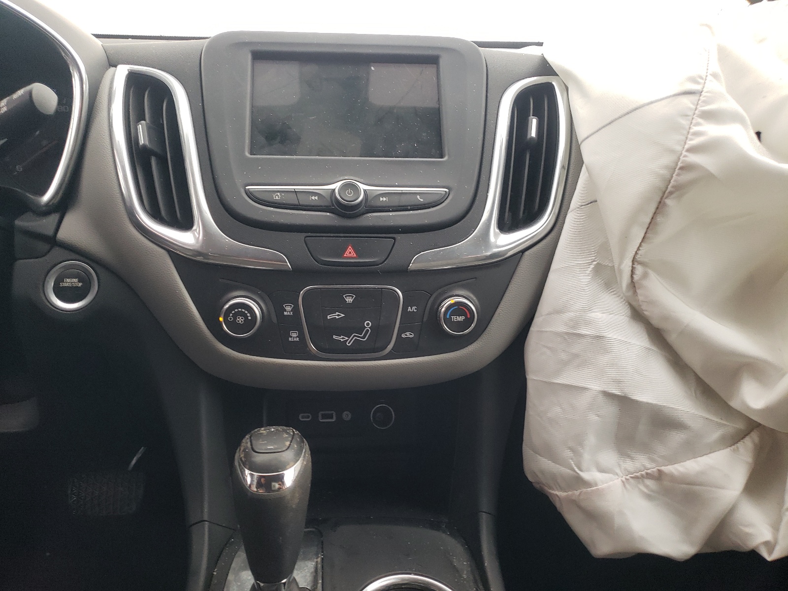 Photo 9 from auction – 2019 CHEVROLET EQUINOX LS with VIN 3GNAXHEV1KS563564