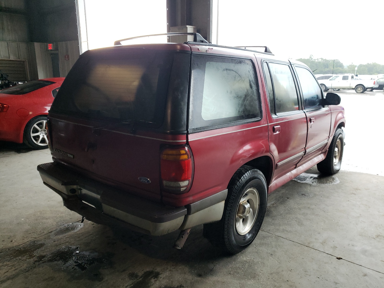 Photo 4 from auction – 1996 FORD EXPLORER with VIN 1FMDU32X1TUA15780