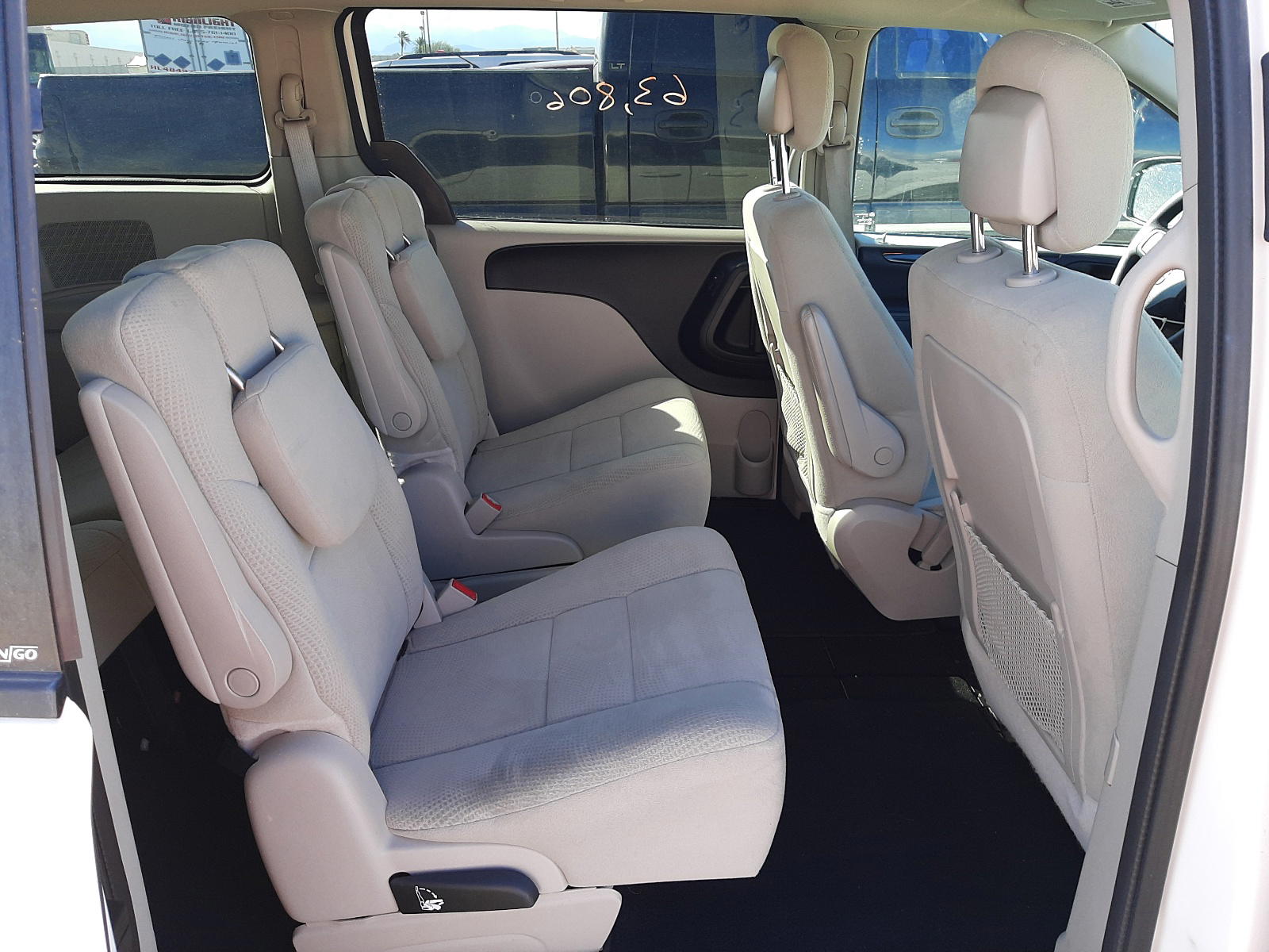 Photo 6 from auction – 2013 DODGE GRAND CARA with VIN 2C4RDGCG7DR653692