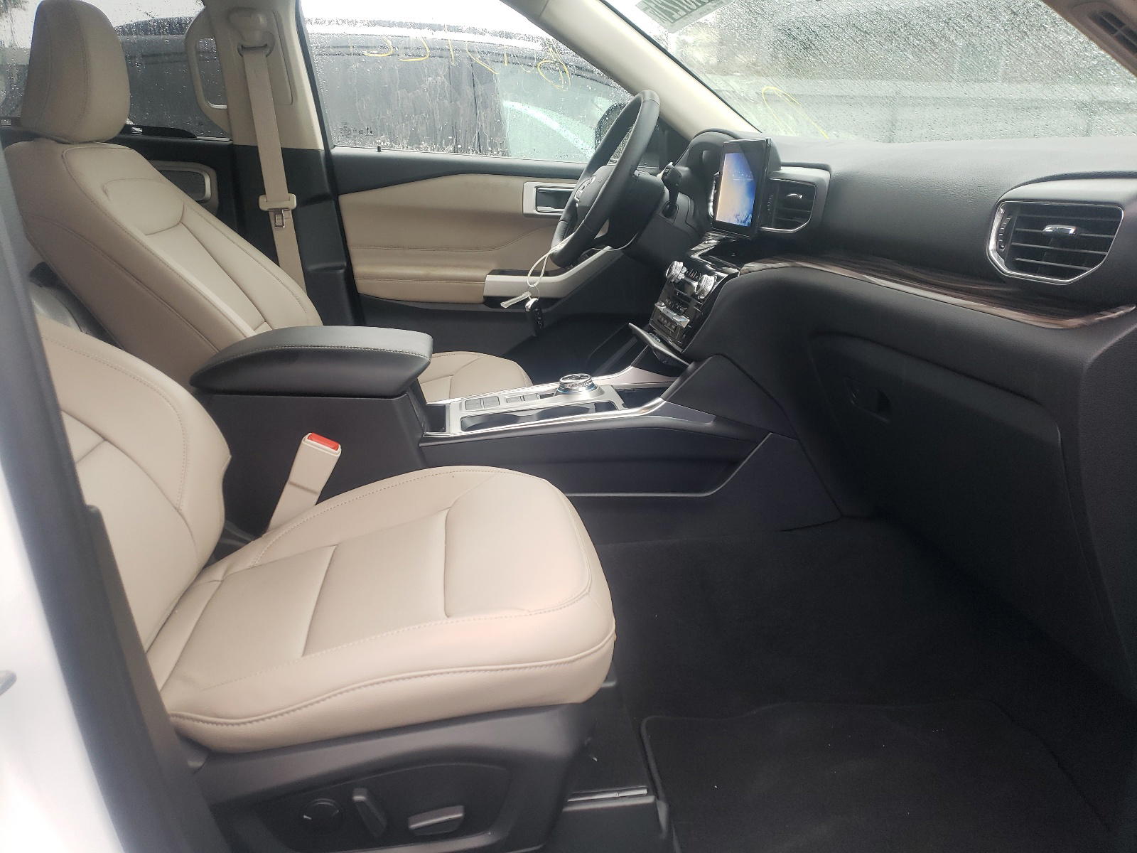 Photo 5 from auction – 2021 FORD EXPLORER L with VIN 1FMSK7FH6MGB50552
