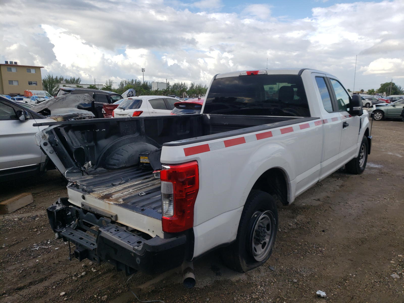 Photo 4 from auction – 2017 FORD F250 SUPER with VIN 1FT7X2A67HEF00244