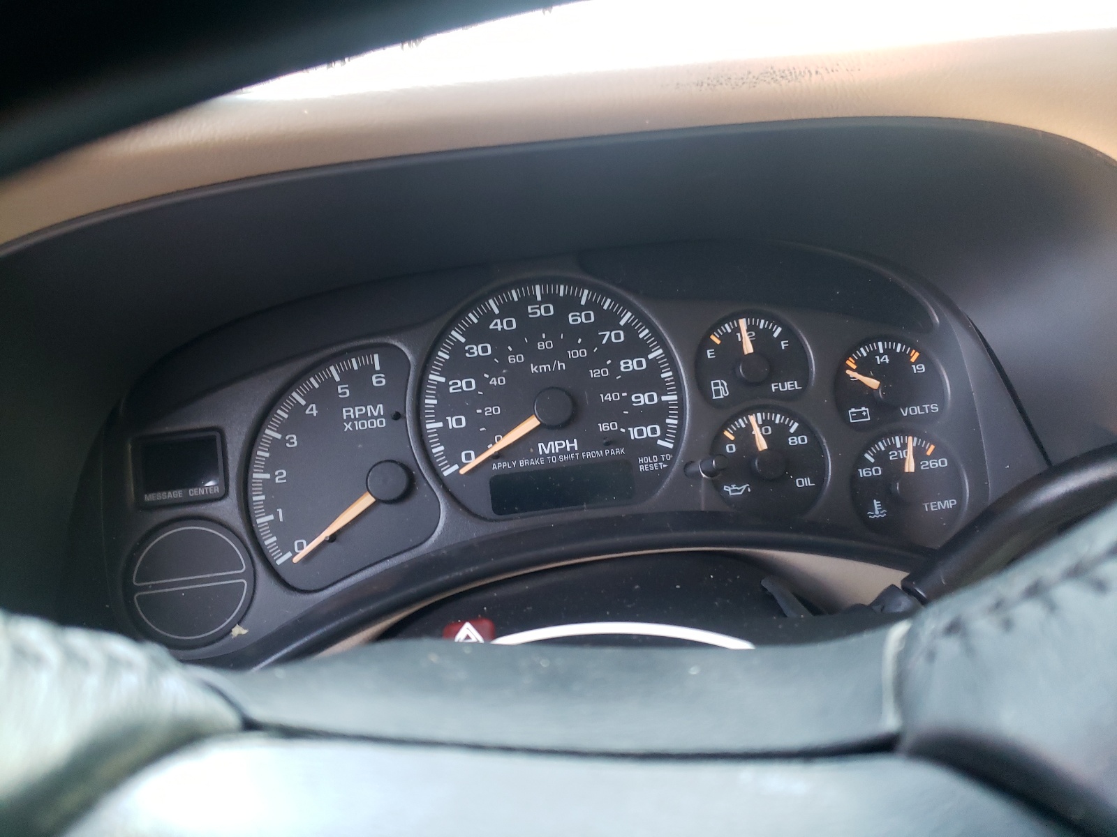 Photo 8 from auction – 2002 GMC YUKON with VIN 1GKEC13Z82R231924