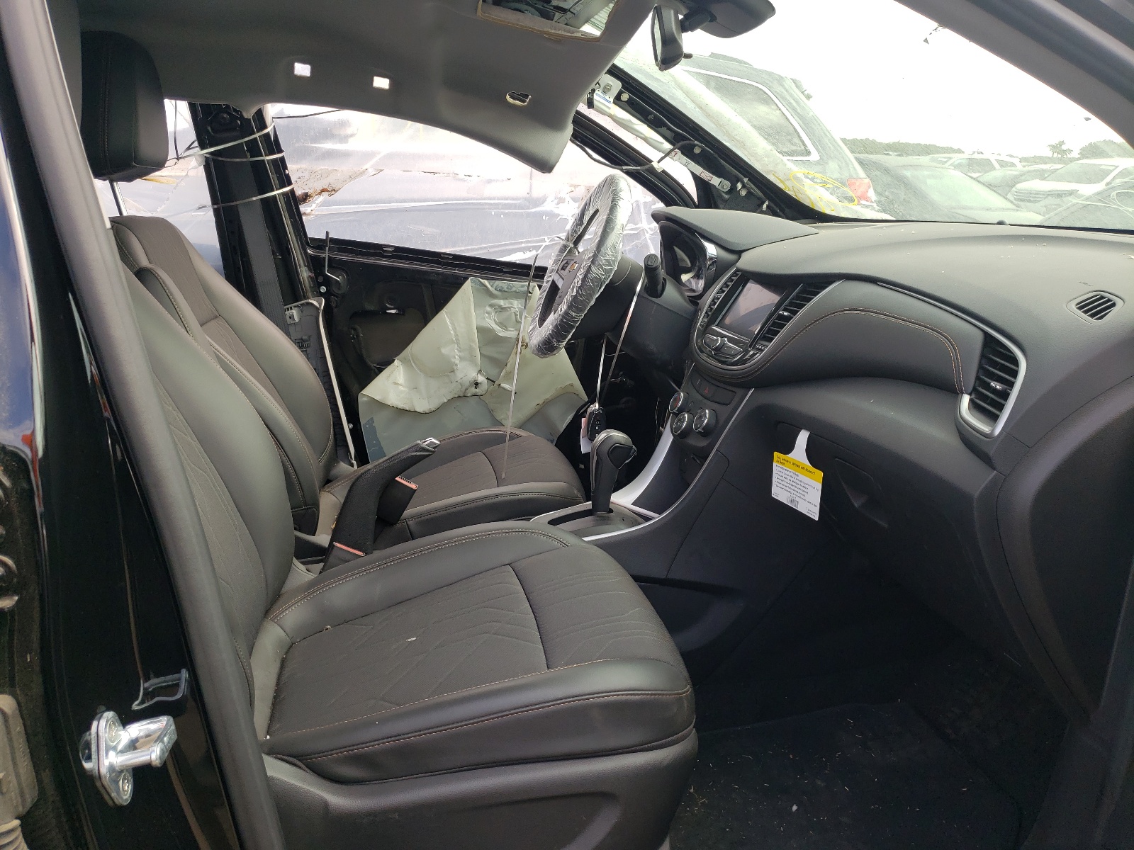 Photo 5 from auction – 2020 CHEVROLET TRAX 1LT with VIN KL7CJPSB4LB001207