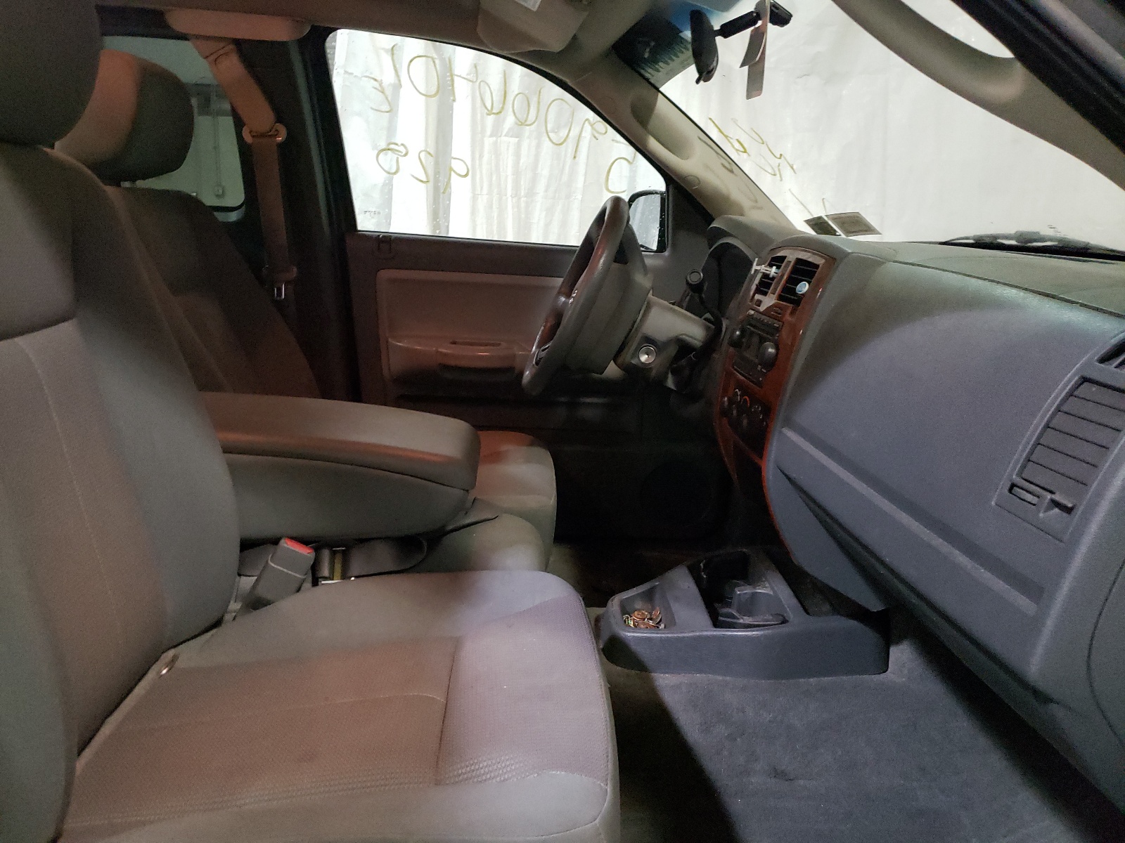 Photo 5 from auction – 2005 DODGE DAKOTA SLT with VIN 1D7HE42K75S293729