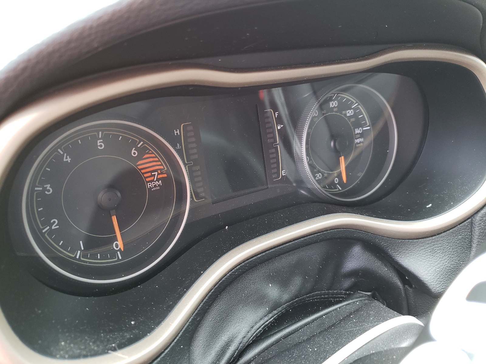 صورة رقم 8 من المزاد - 2017 JEEP CHEROKEE مع VIN 1C4PJLCB4HW560140