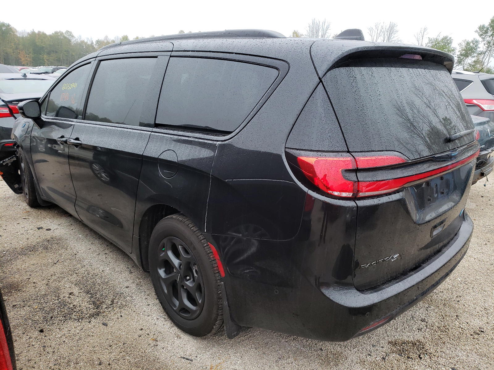 Photo 3 from auction – 2021 CHRYSLER PACIFICA H with VIN 2C4RC1L77MR501587