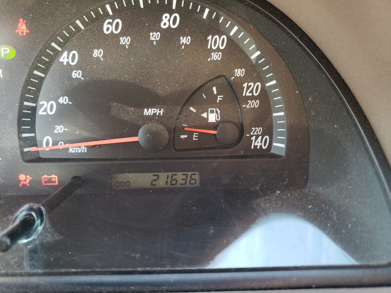 Photo 8 from auction – 2002 TOYOTA CAMRY LE with VIN 4T1BE32K72U070824