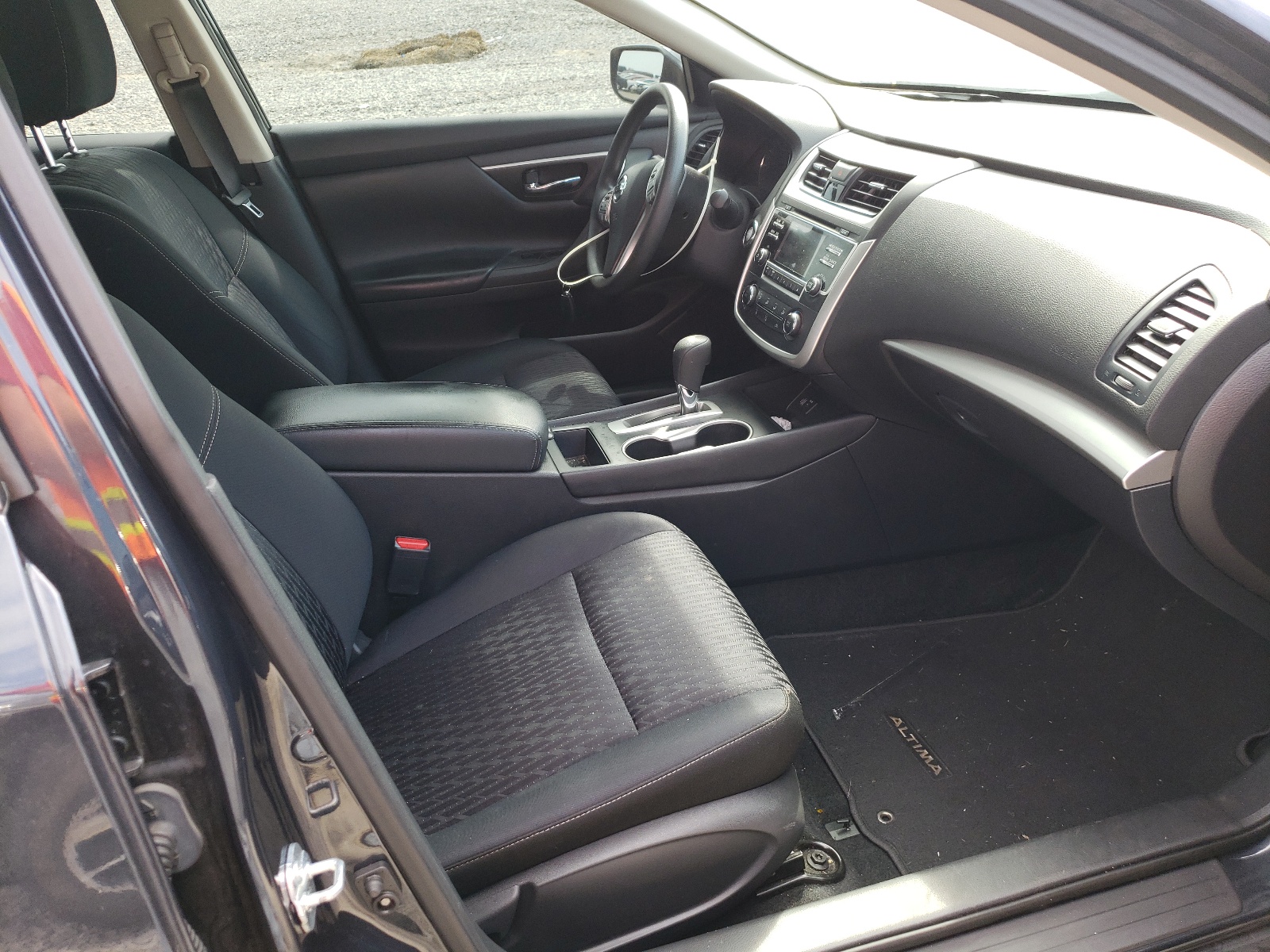 Photo 5 from auction – 2017 NISSAN ALTIMA 2.5 with VIN 1N4AL3AP5HC189236