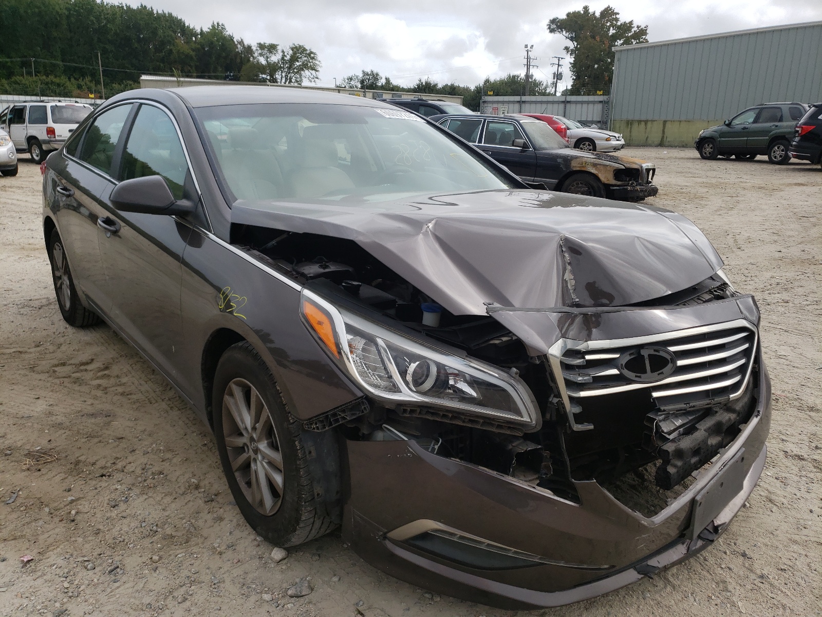 HYUNDAI SONATA SE 2015 with VIN 5NPE24AF7FH023409 - Photo from auction