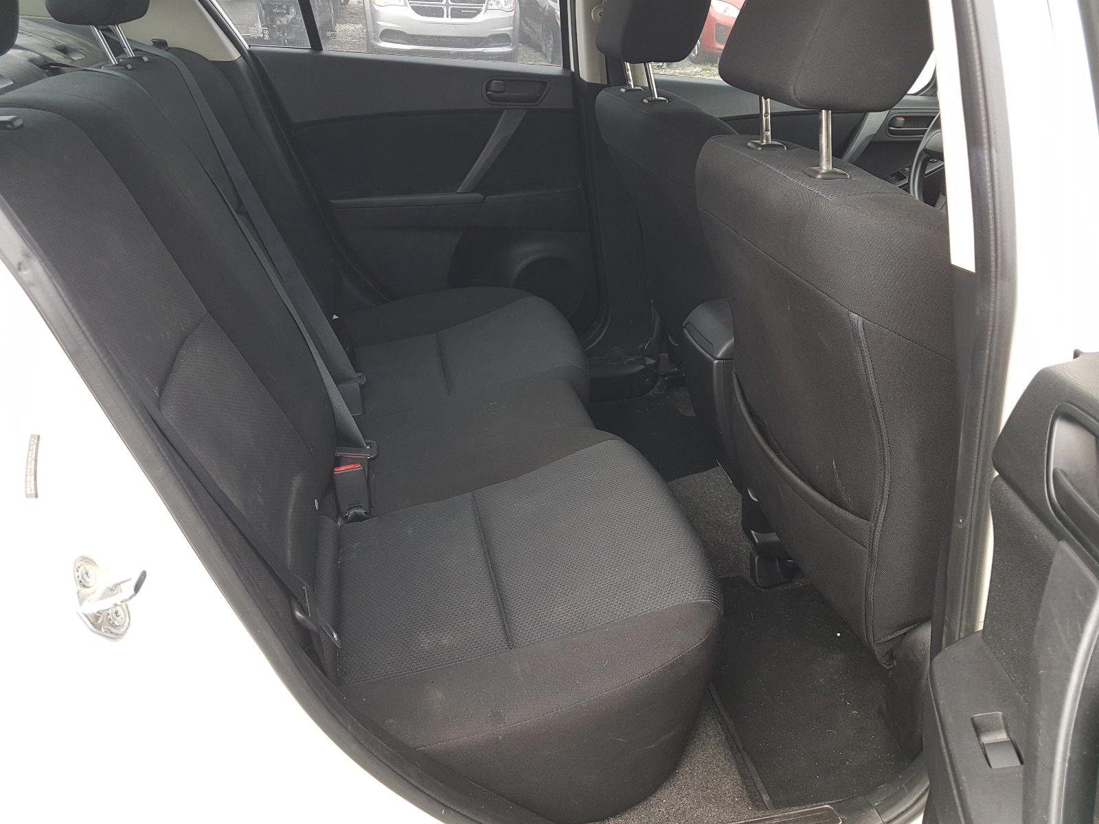 Photo 6 from auction – 2011 MAZDA 3 I with VIN JM1BL1UF9B1468486