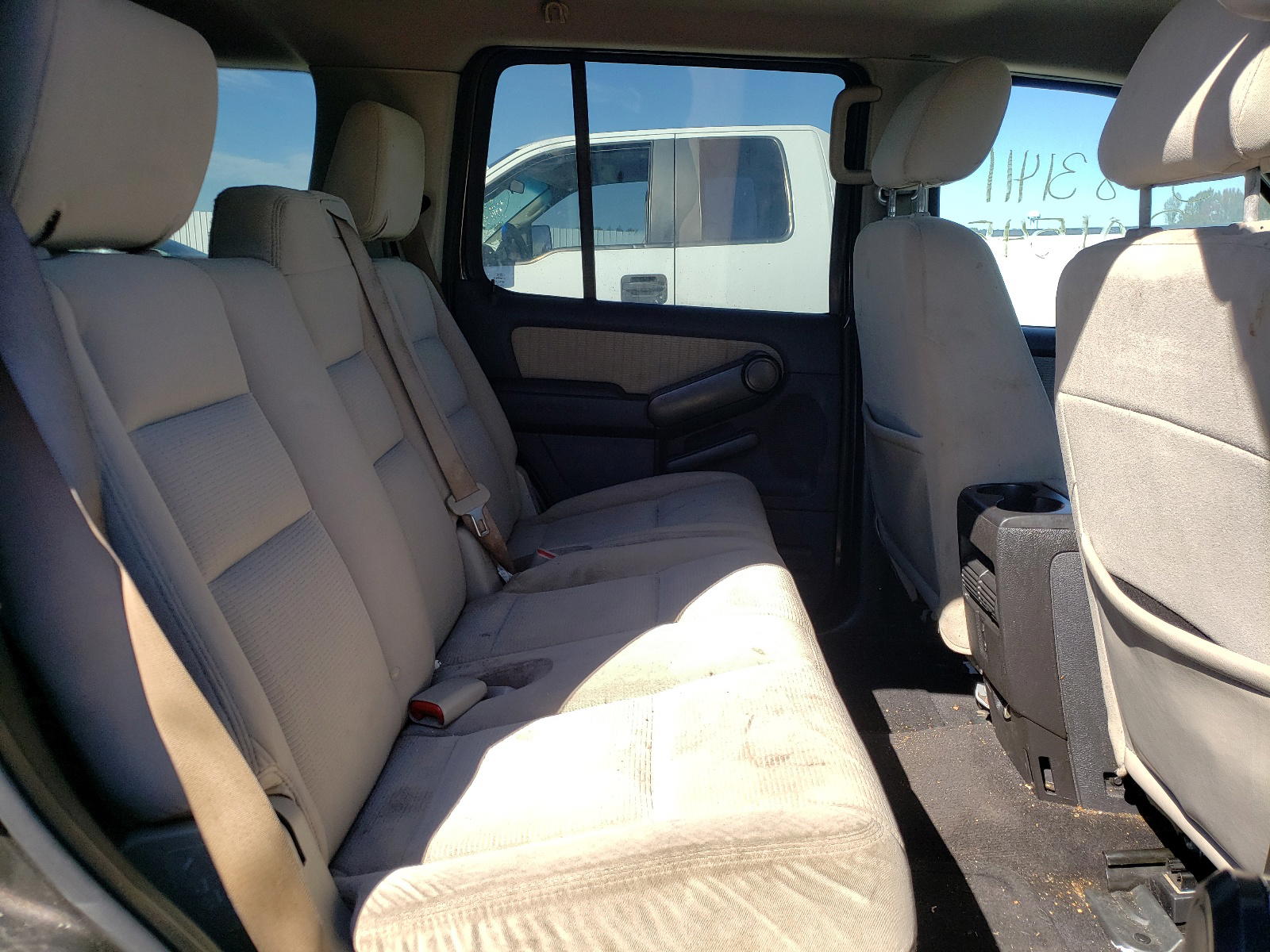 Photo 6 from auction – 2008 FORD EXPLORER X with VIN 1FMEU73E98UB28330