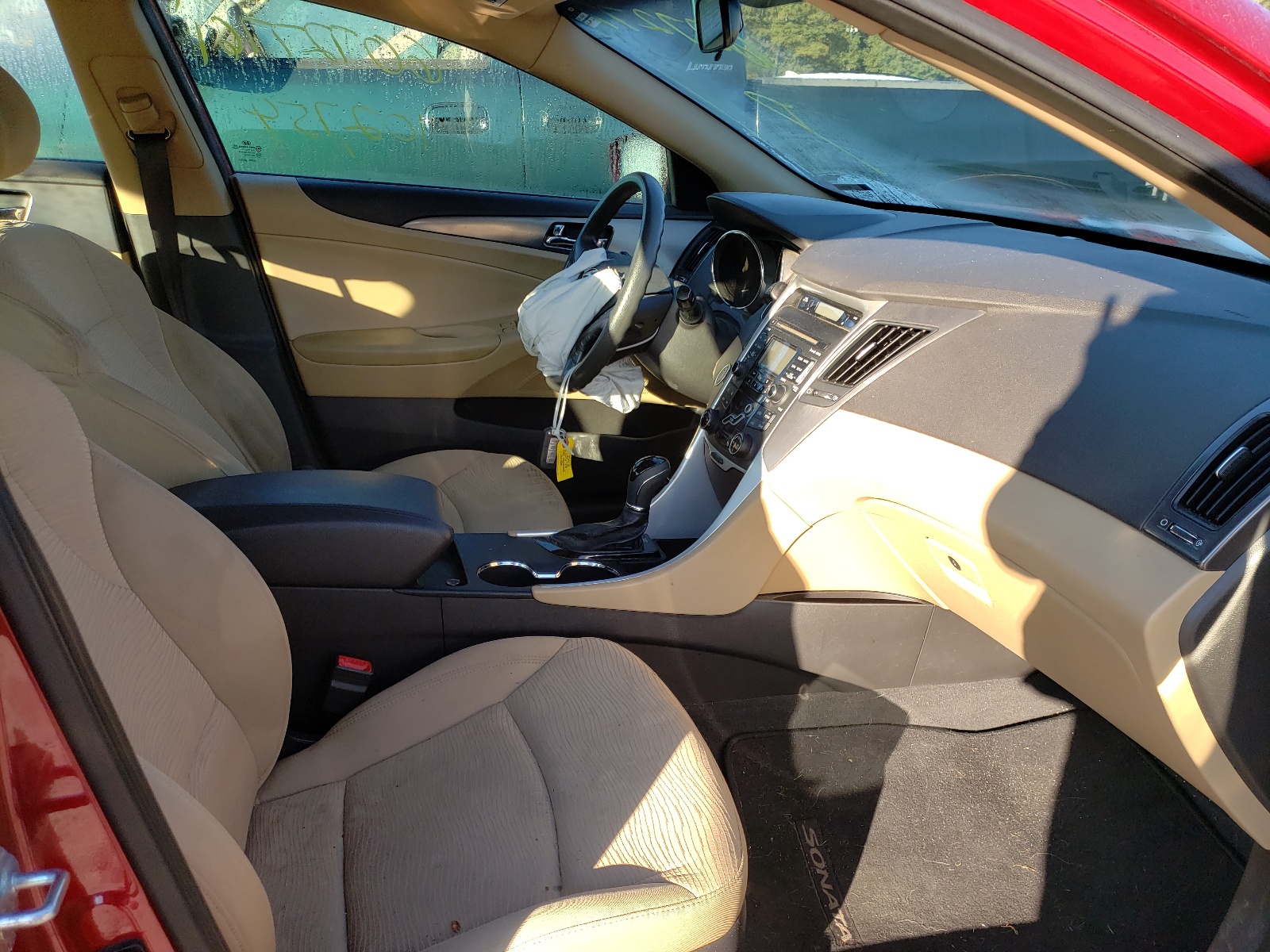 Photo 5 from auction – 2011 HYUNDAI SONATA HYB with VIN KMHEC4A49BA007317