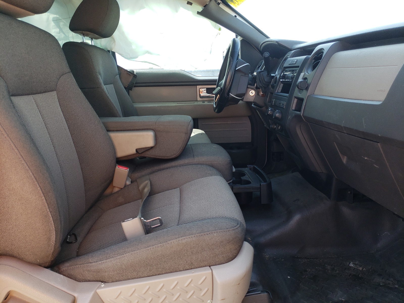 Photo 5 from auction – 2010 FORD F150 SUPER with VIN 1FTEX1CW2AKE17570