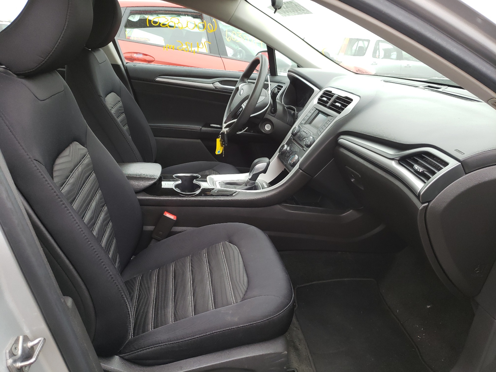 Photo 5 from auction – 2016 FORD FUSION SE with VIN 3FA6P0H77GR357800