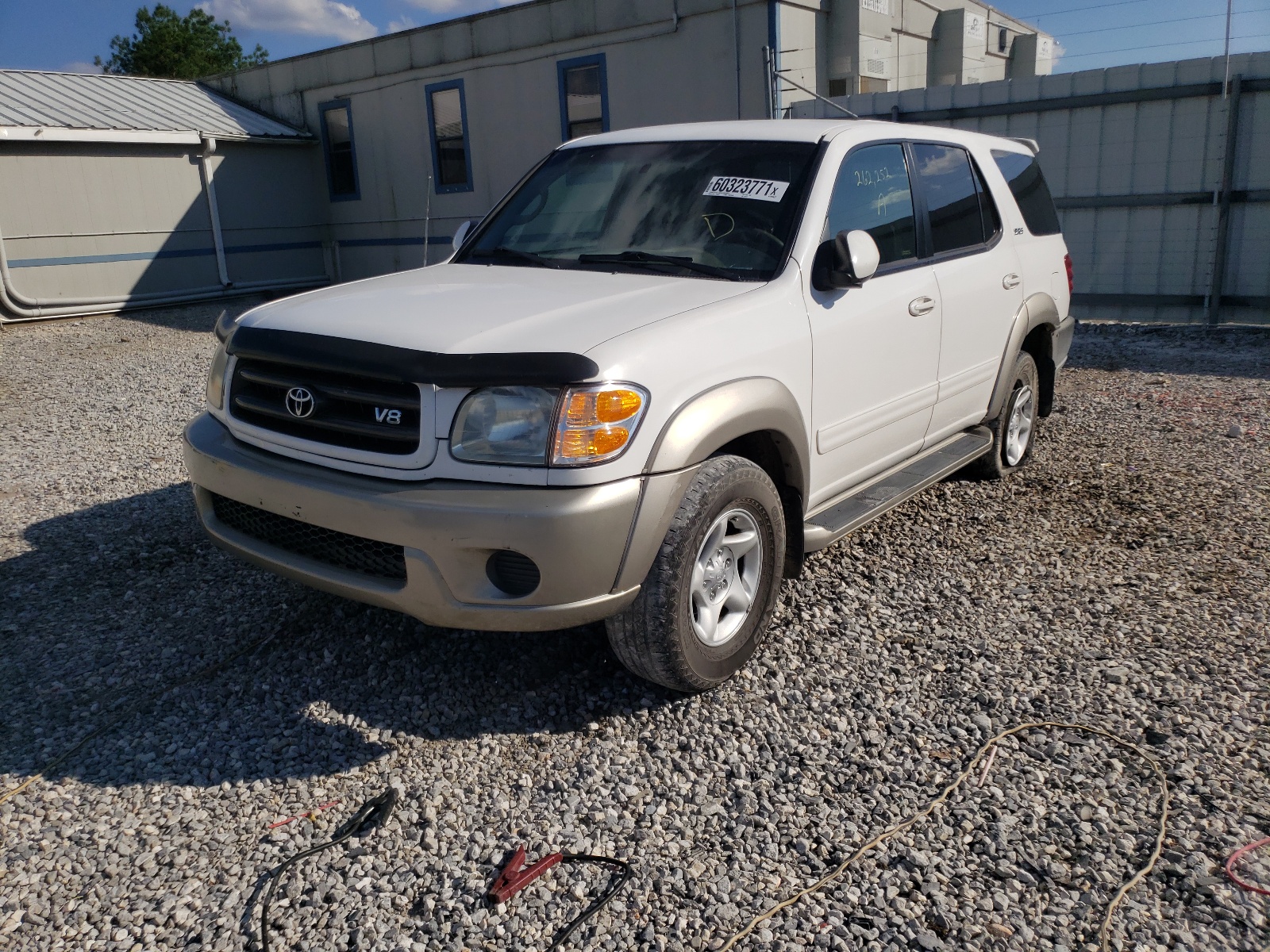 Photo 2 from auction – 2001 TOYOTA SEQUOIA SR with VIN 5TDZT34AX1S027014